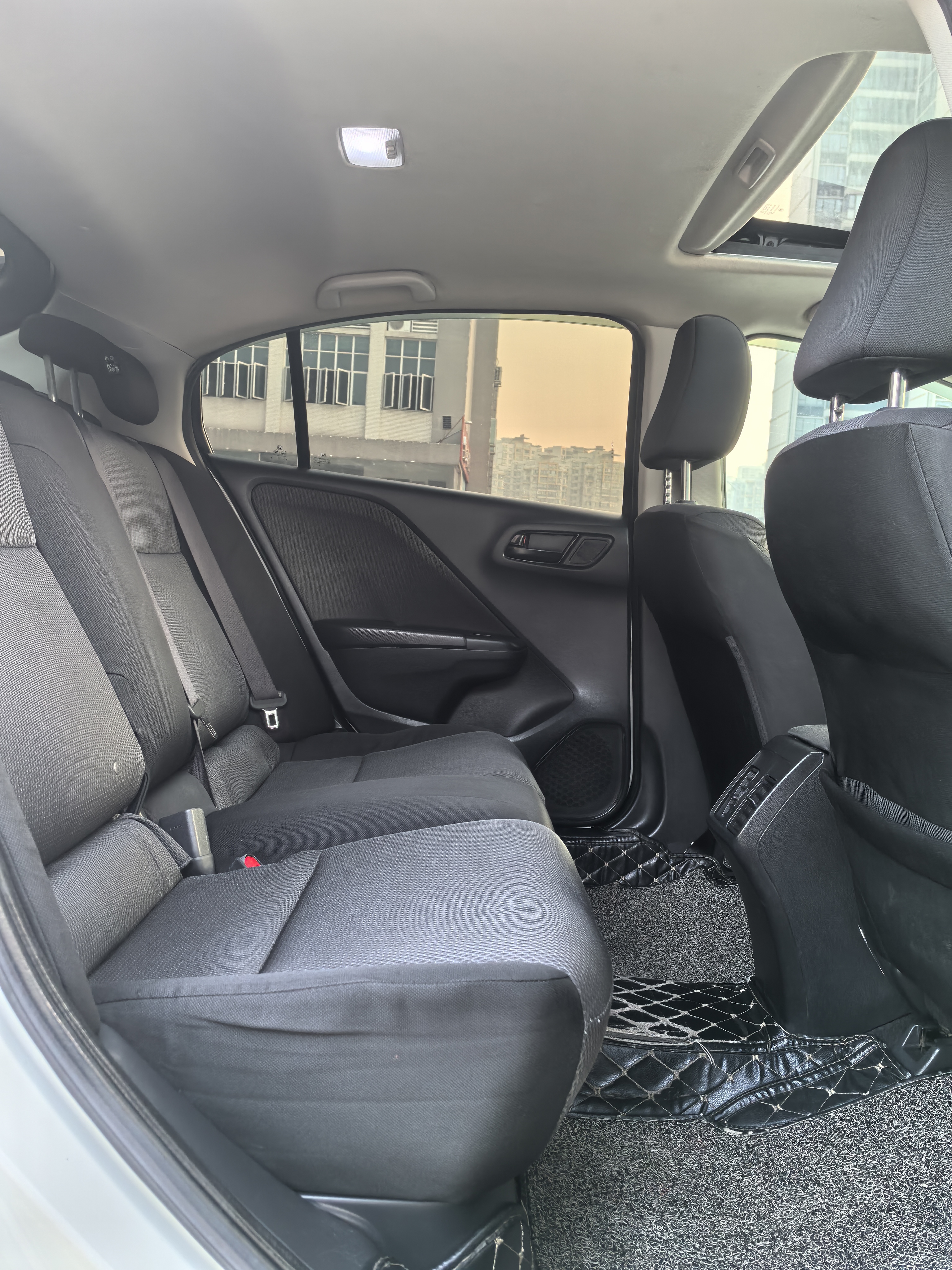 Honda Gienia 2018 car image #17