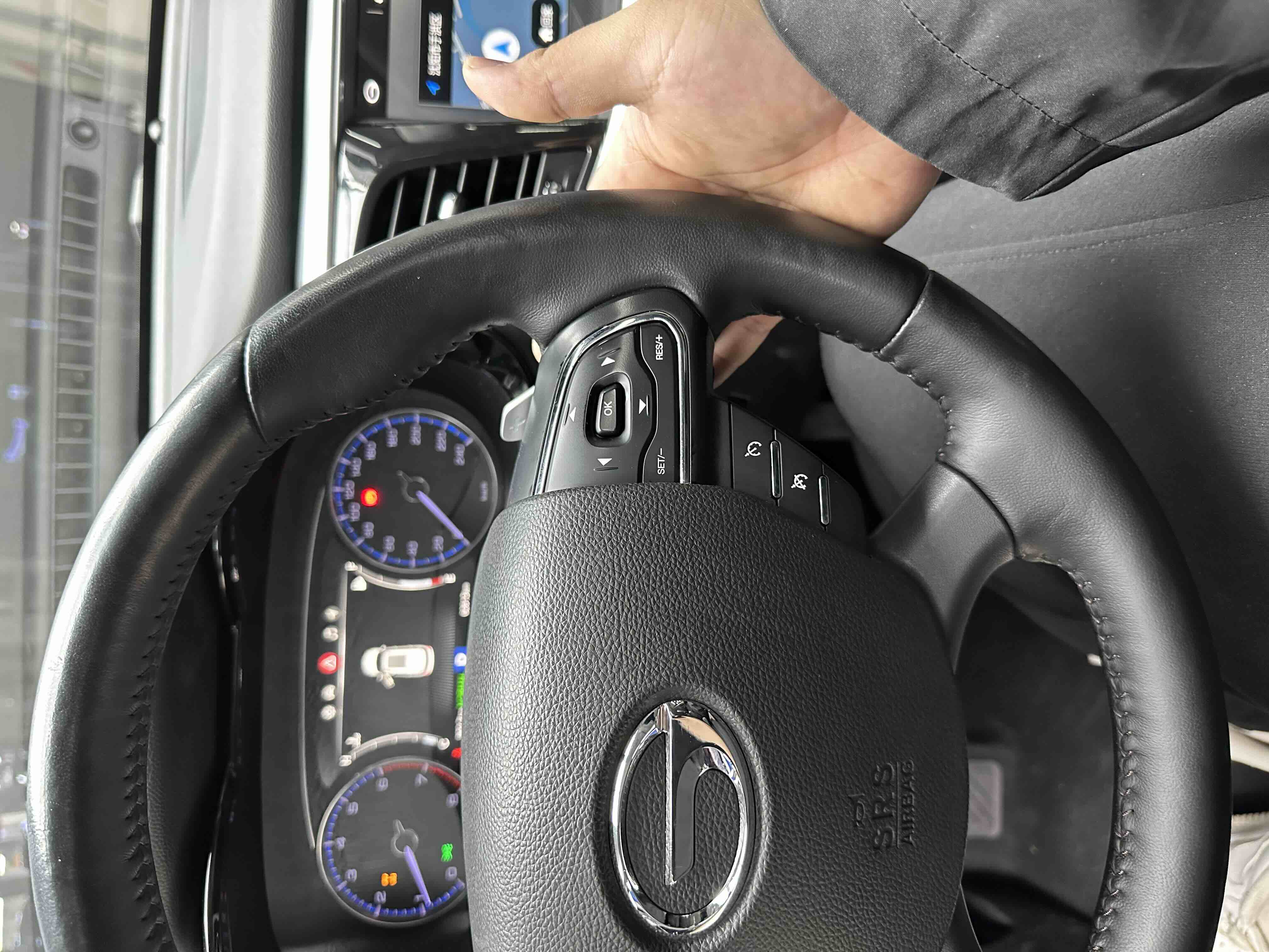 GAC Trumpchi GS8 2017 car image #17