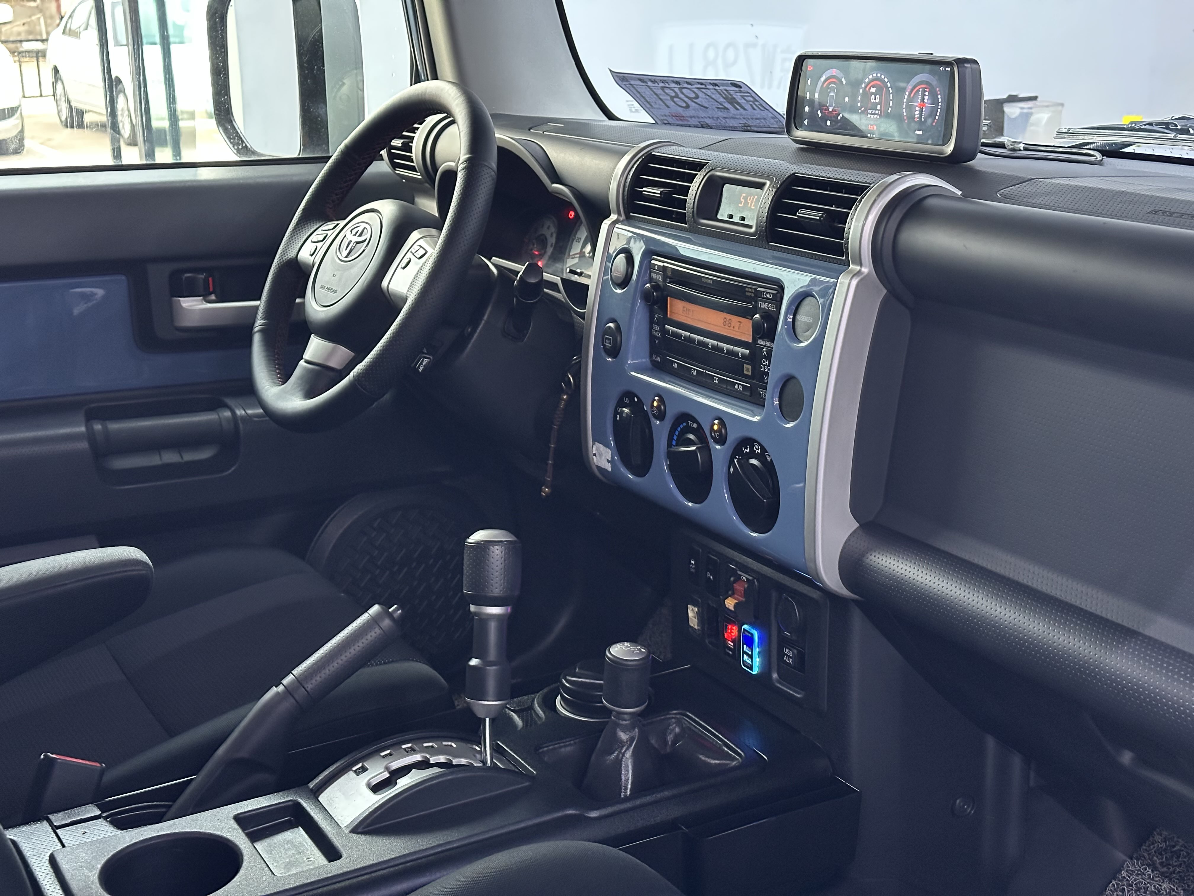 Toyota FJ Cruiser 2014 car image #17