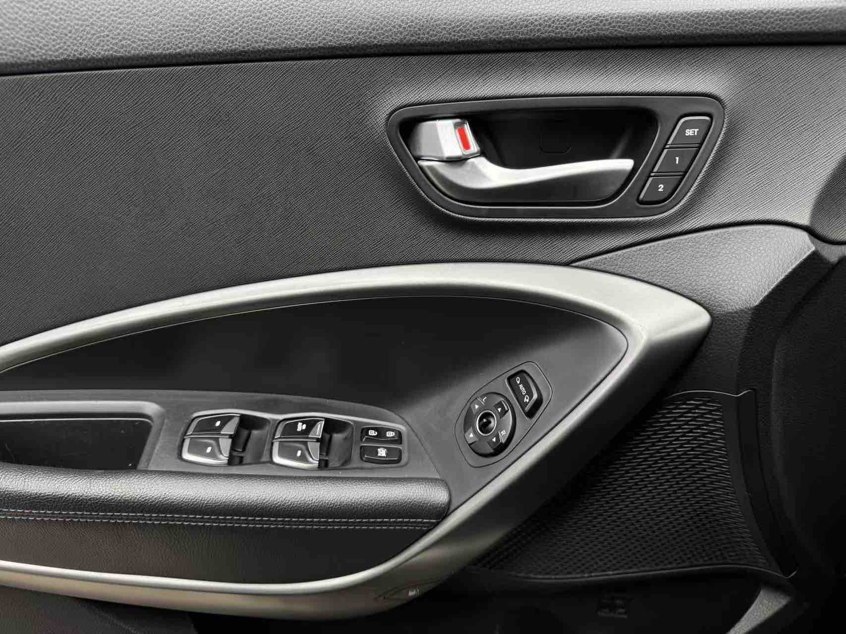 Hyundai Santa Fe (Imported) 2013 car image #17