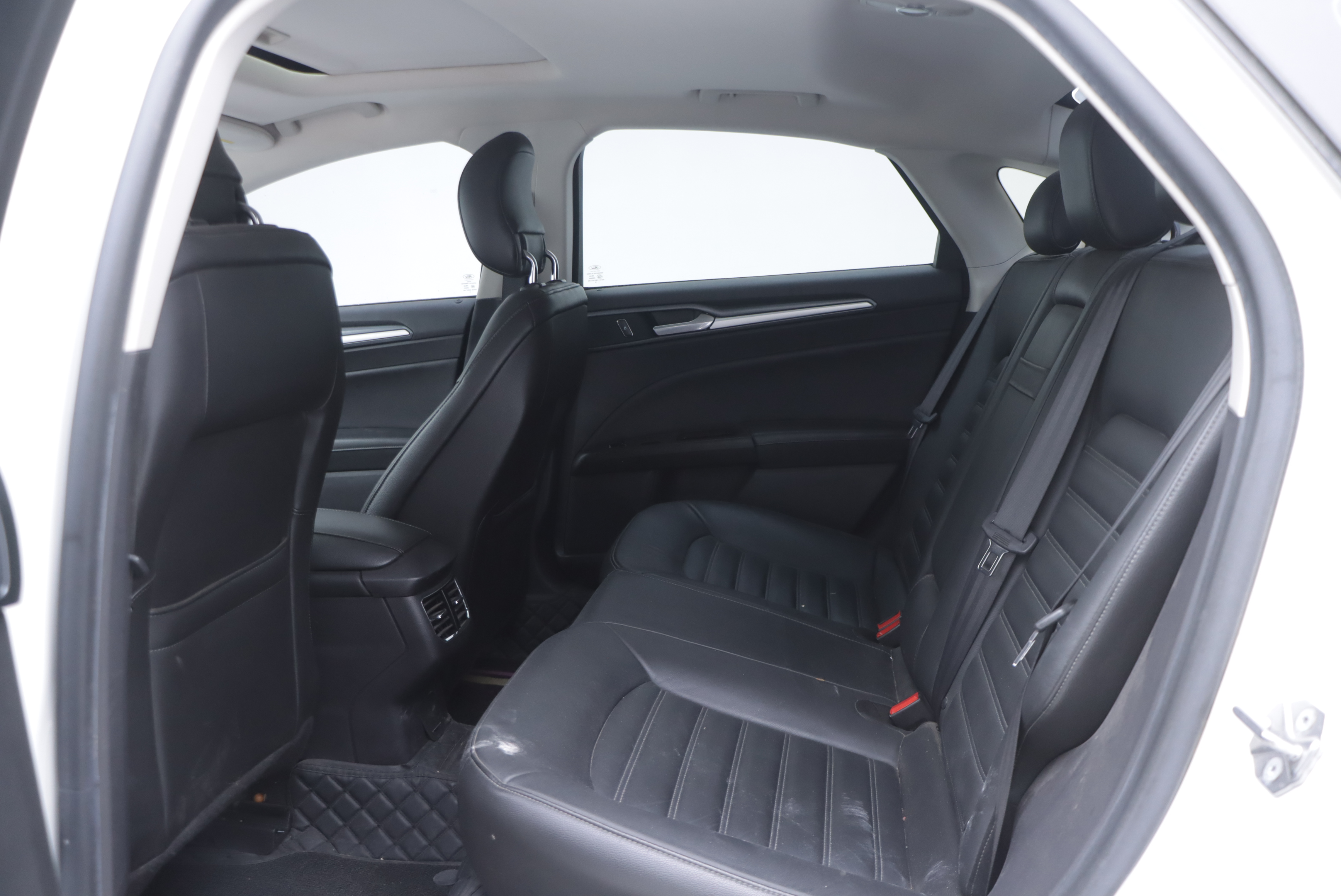 Ford Mondeo 2016 #17 Ford Mondeo 2016 car image #17