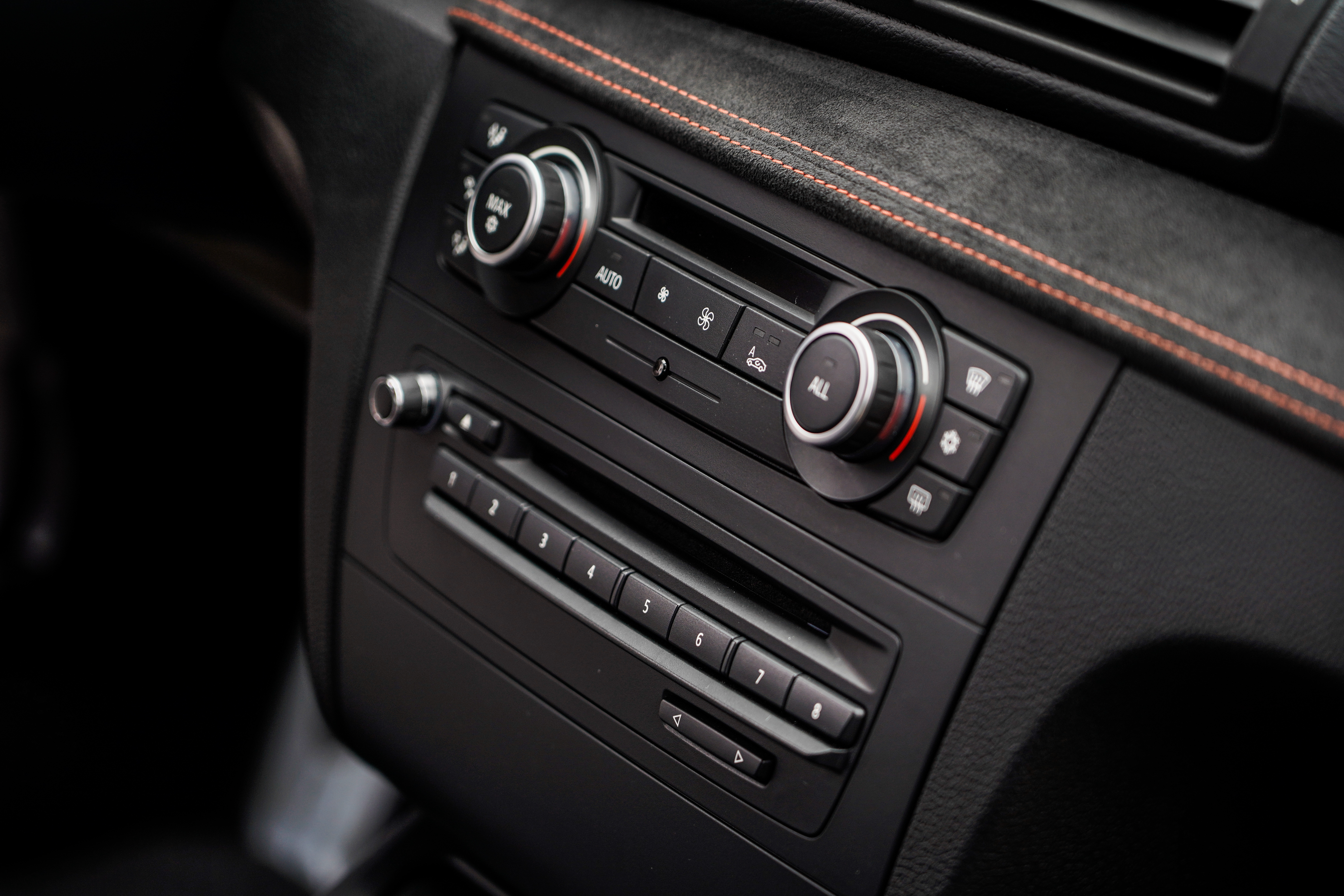 BMW 1 Series M 2012 car image #17