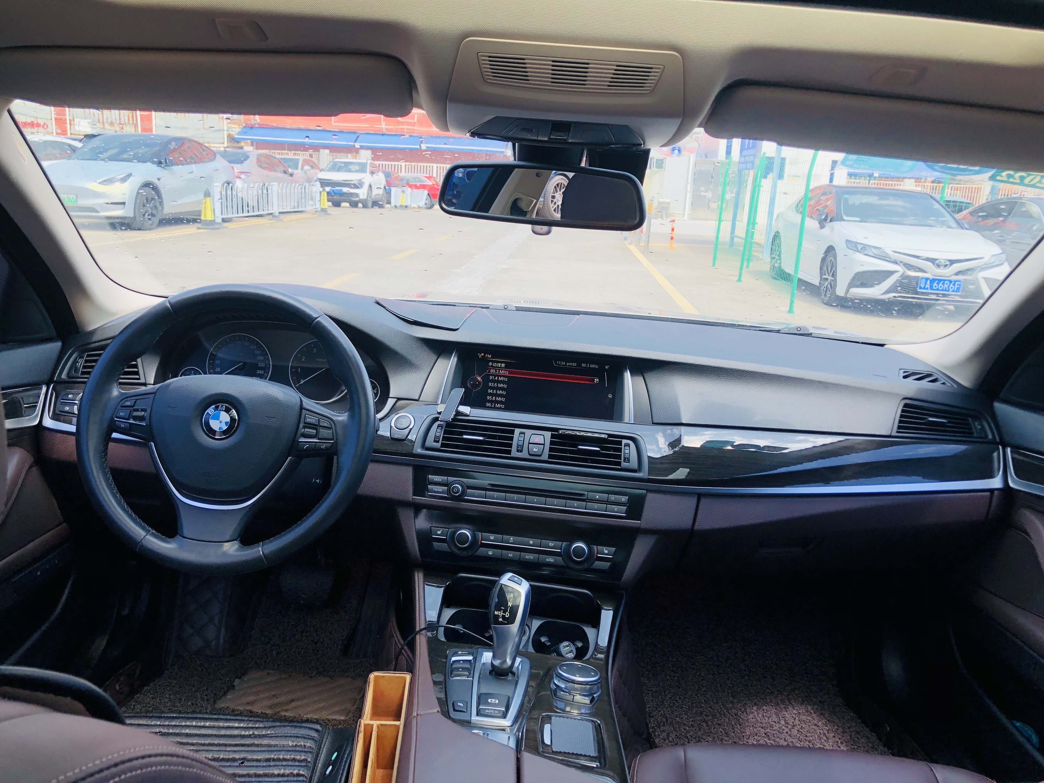 BMW 5 Series 2016 car image #17