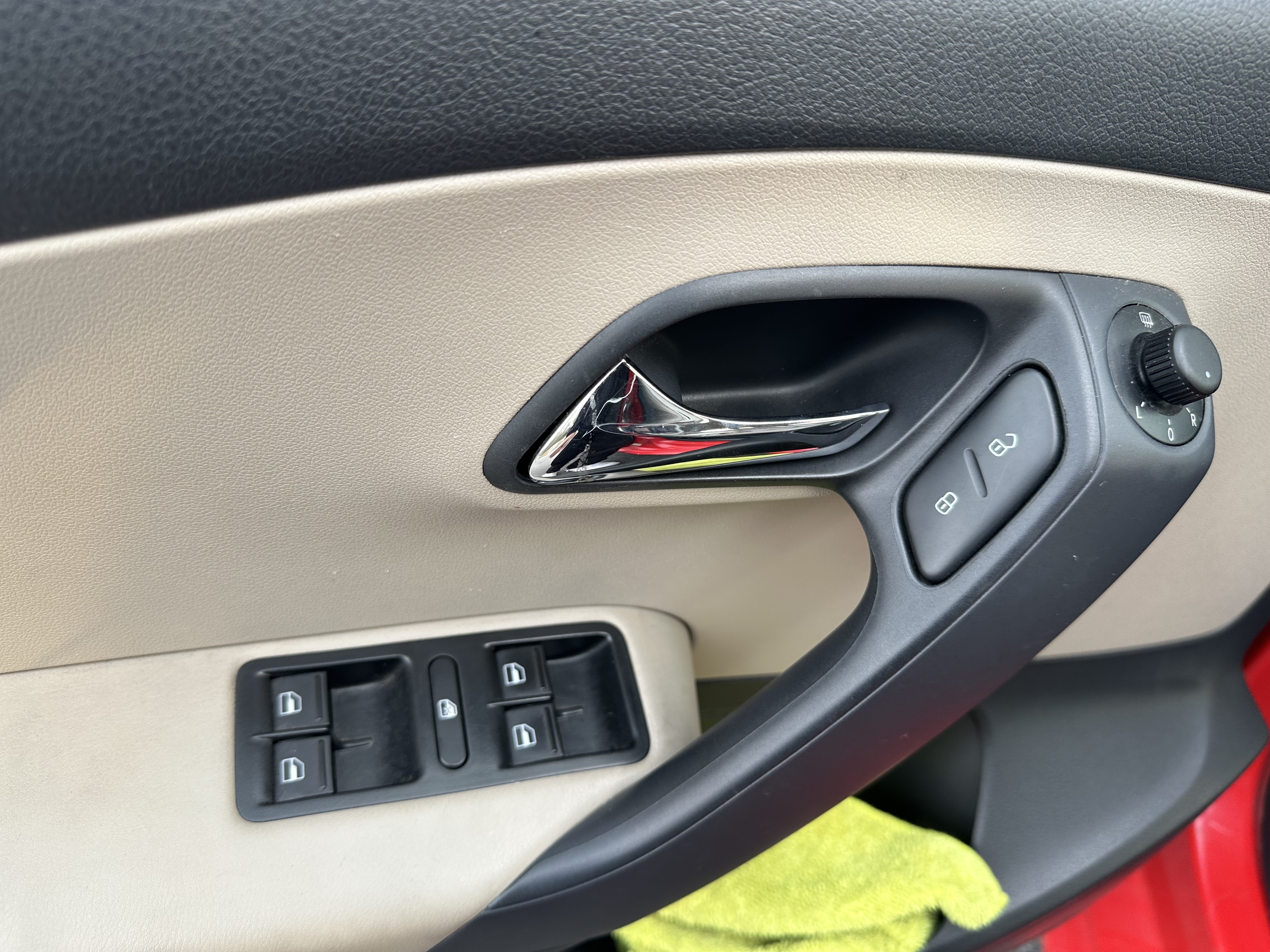 Polo 2014 car image #17