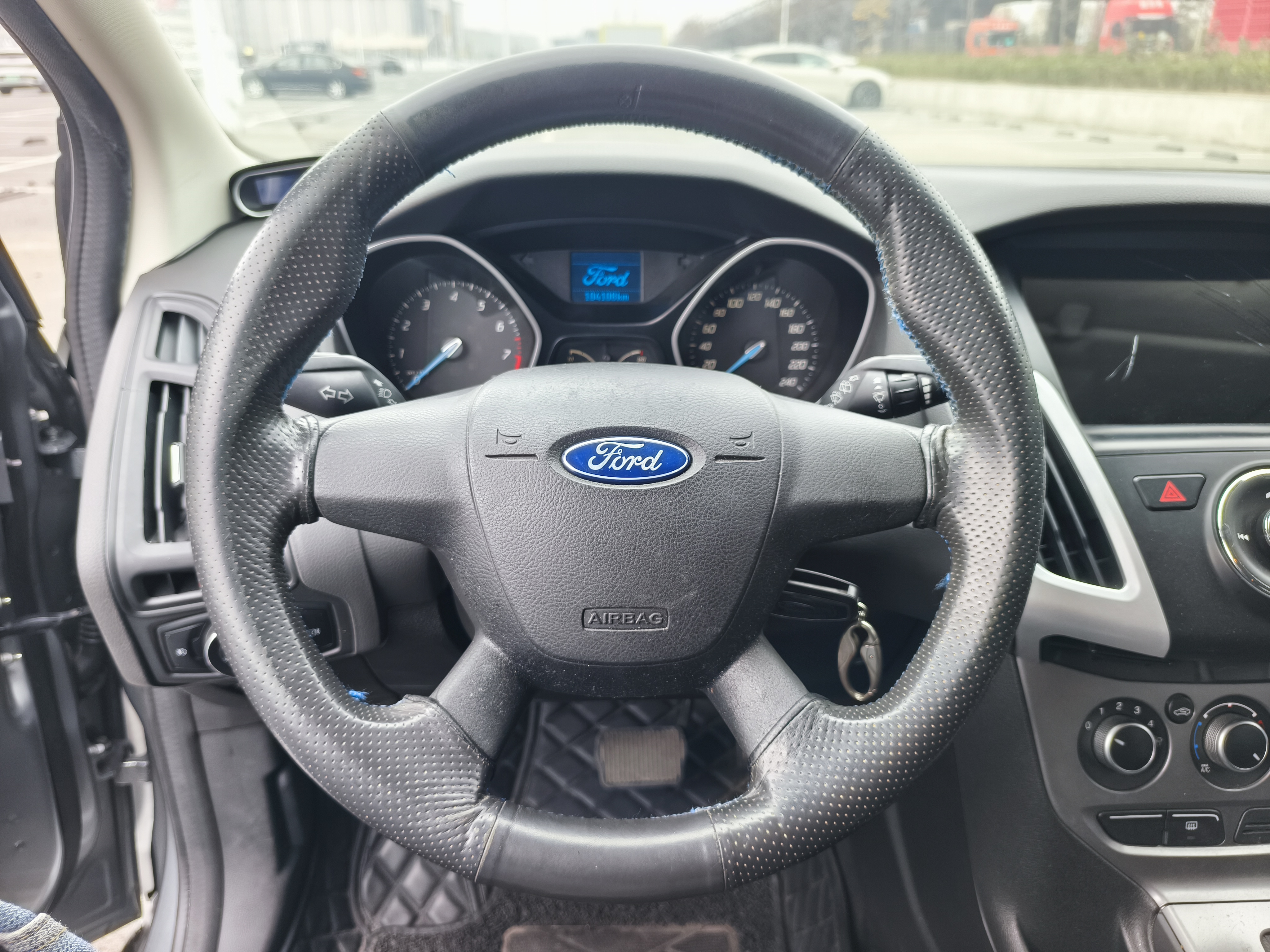 Ford Focus 2012 image de voiture #17