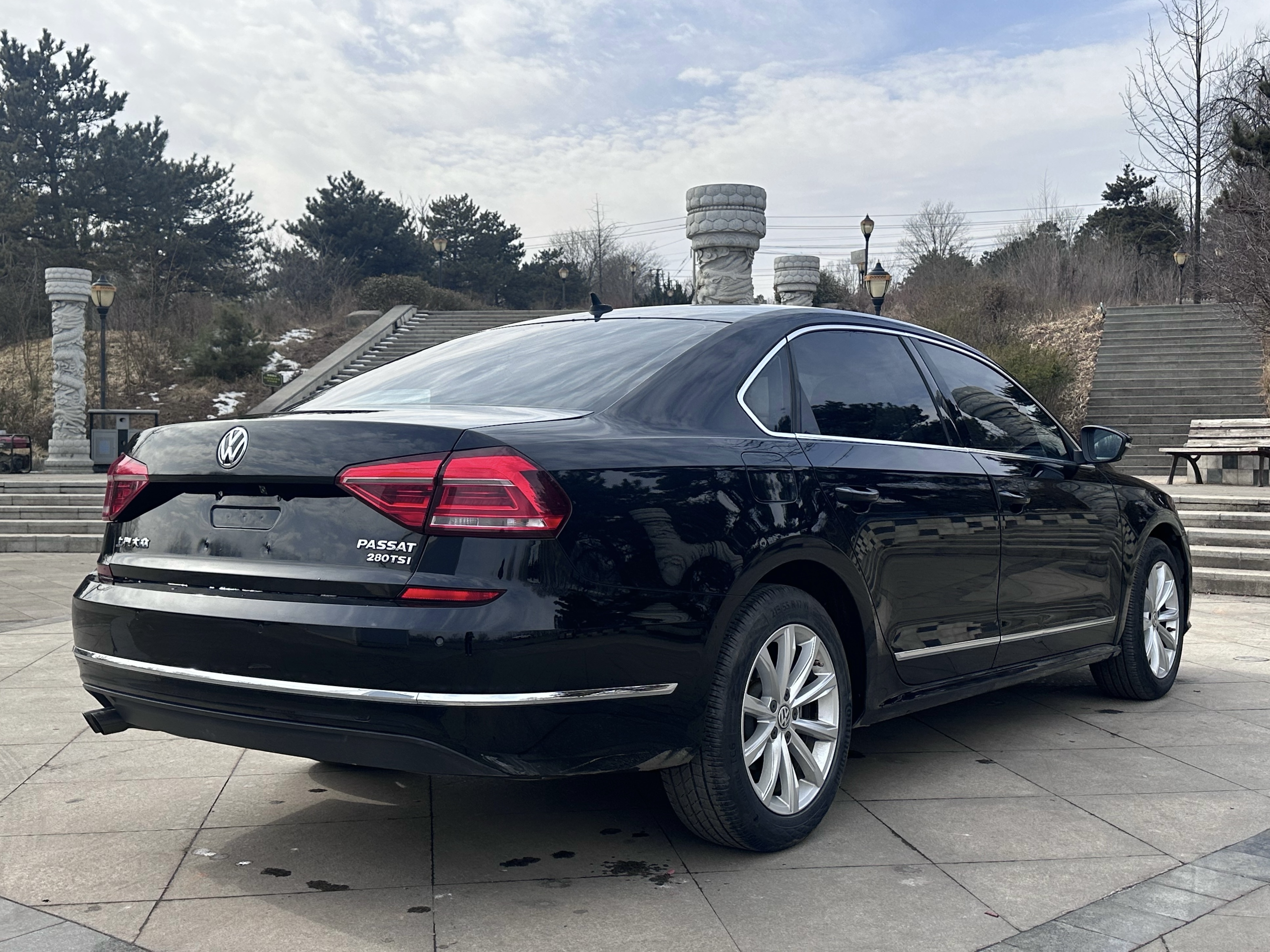 Volkswagen Passat 2018 car image #17