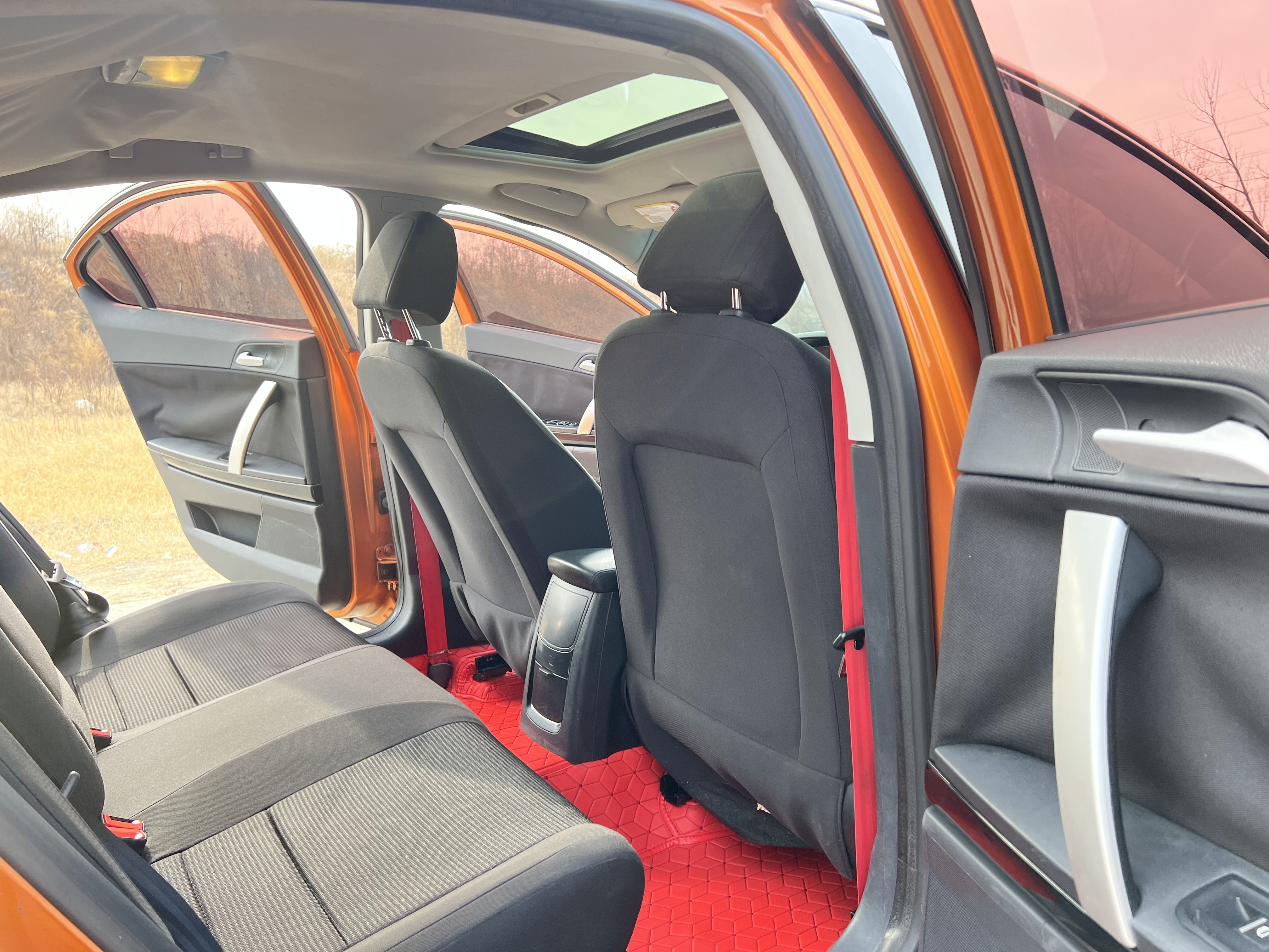 MG 6 2011 car image #17