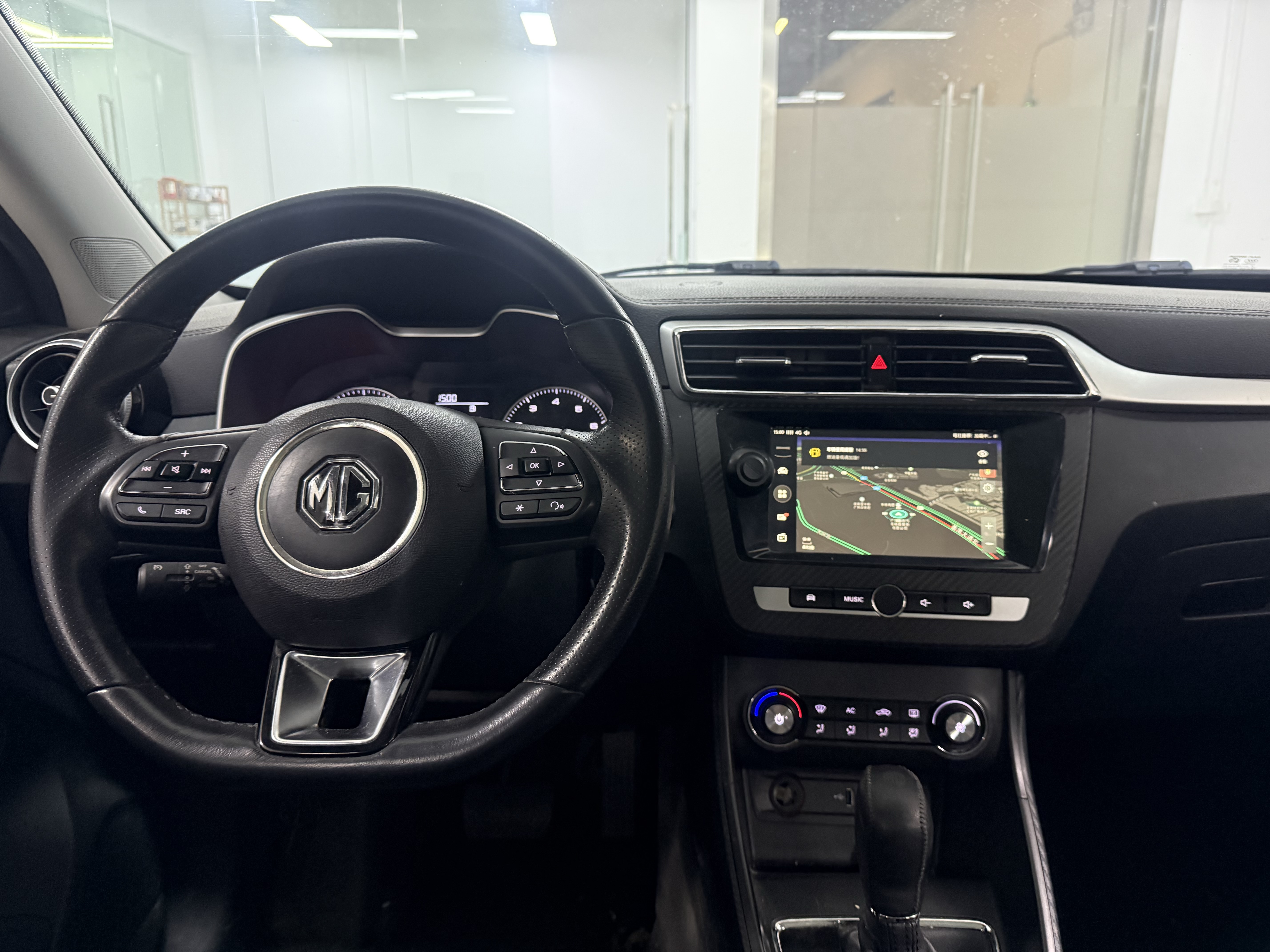 MG ZS 2017 car image #17