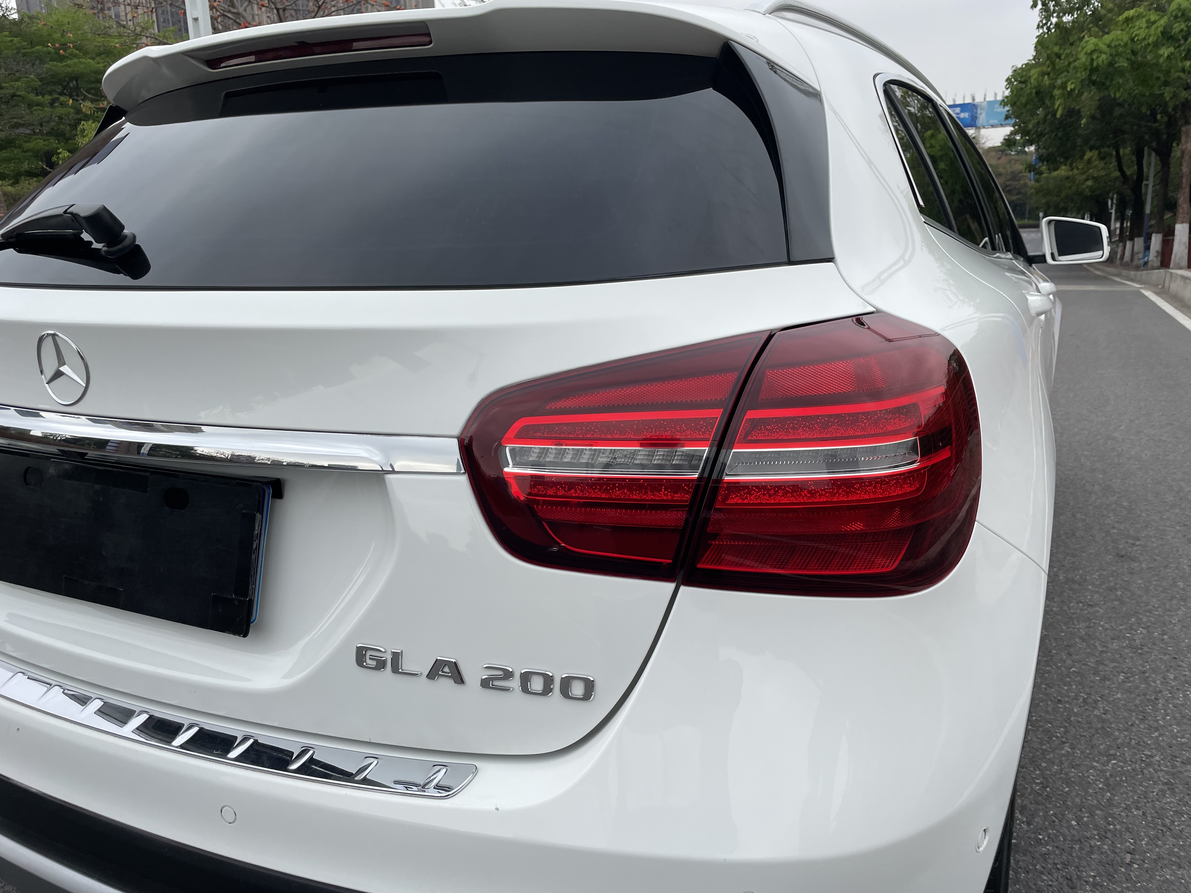 Mercedes-Benz GLA Class 2017 car image #17