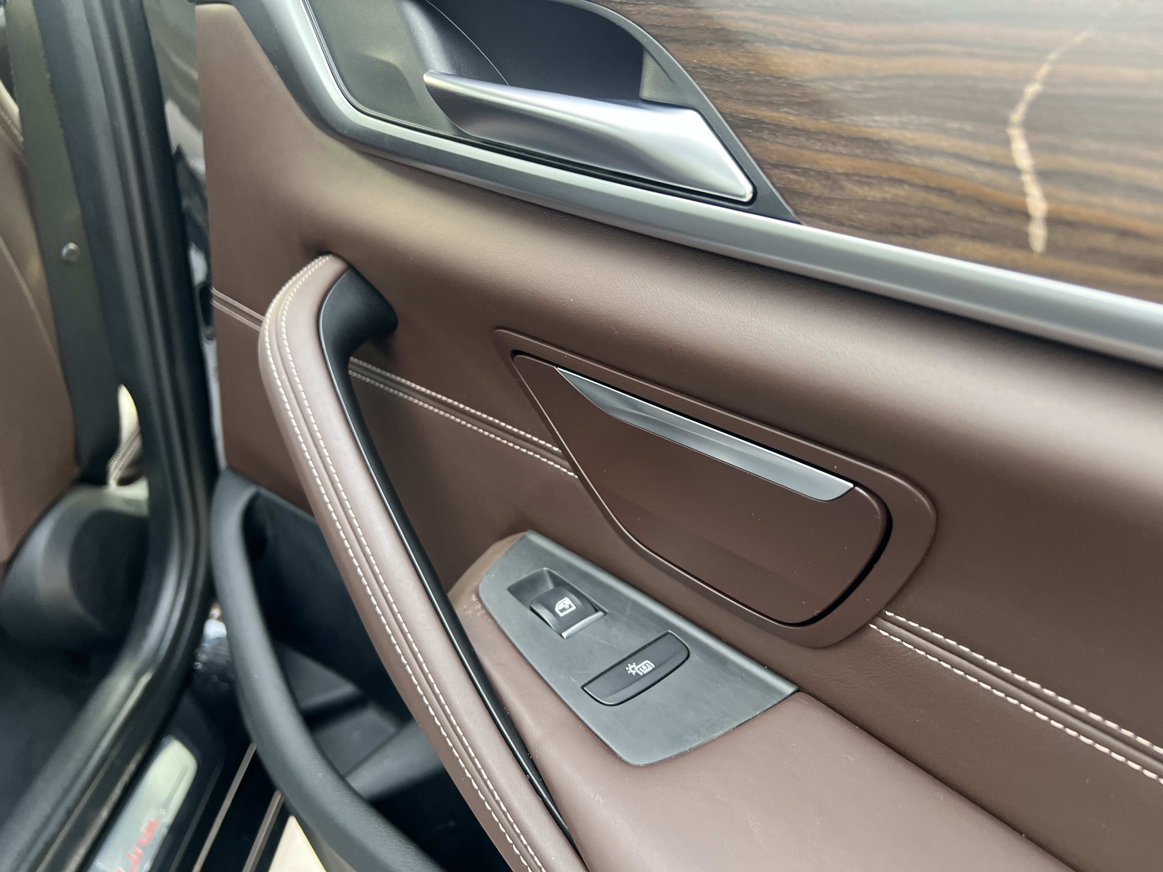 BMW 5 Series 2018 #17 BMW 5 Series 2018 car image #17