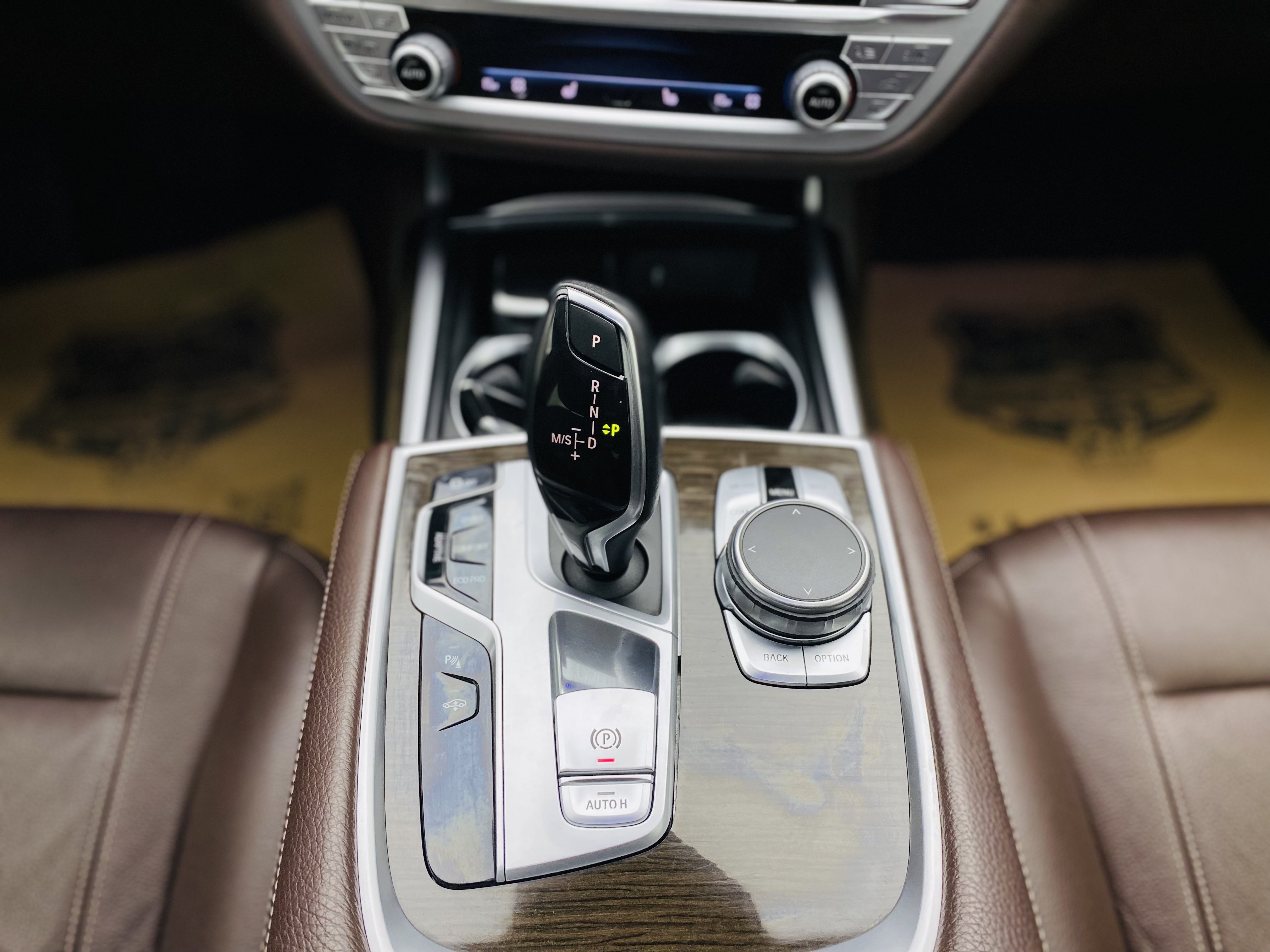 BMW 7 Series 2018 #17 BMW 7 Series 2018 car image #17