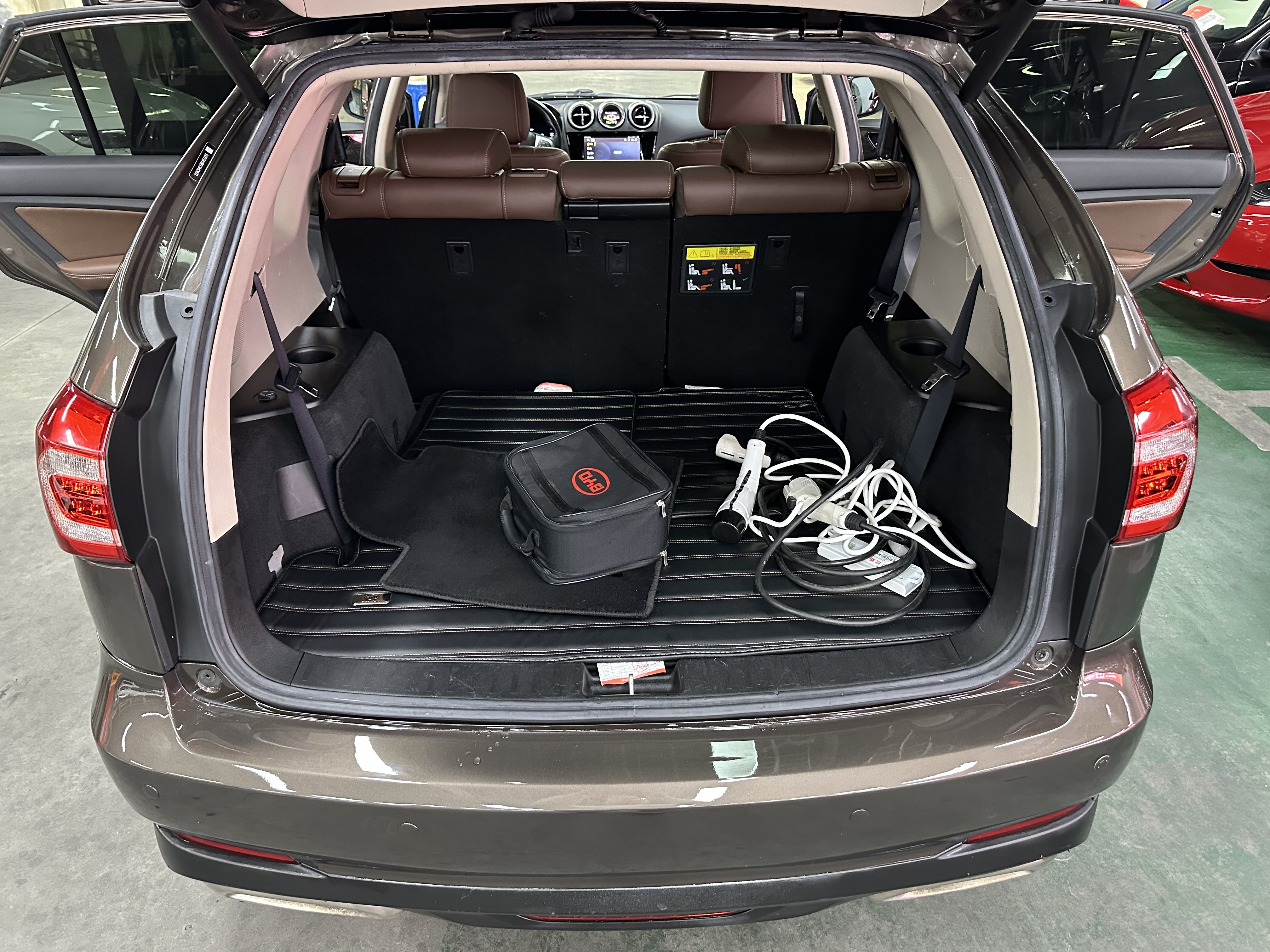 BYD Tang New Energy 2017 #17 BYD Tang New Energy 2017 car image #17
