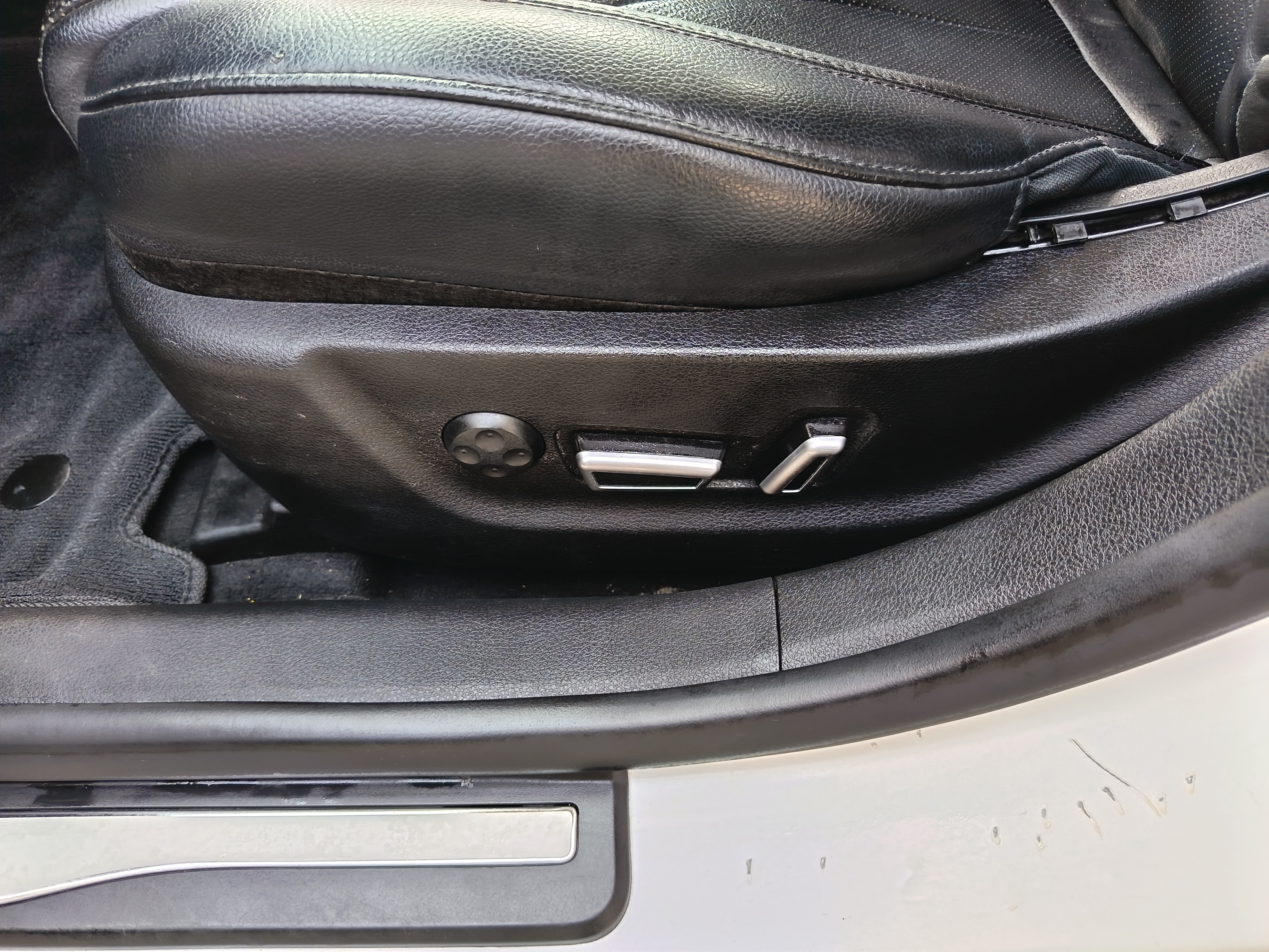 GEELY Ulion 2018 car image #17