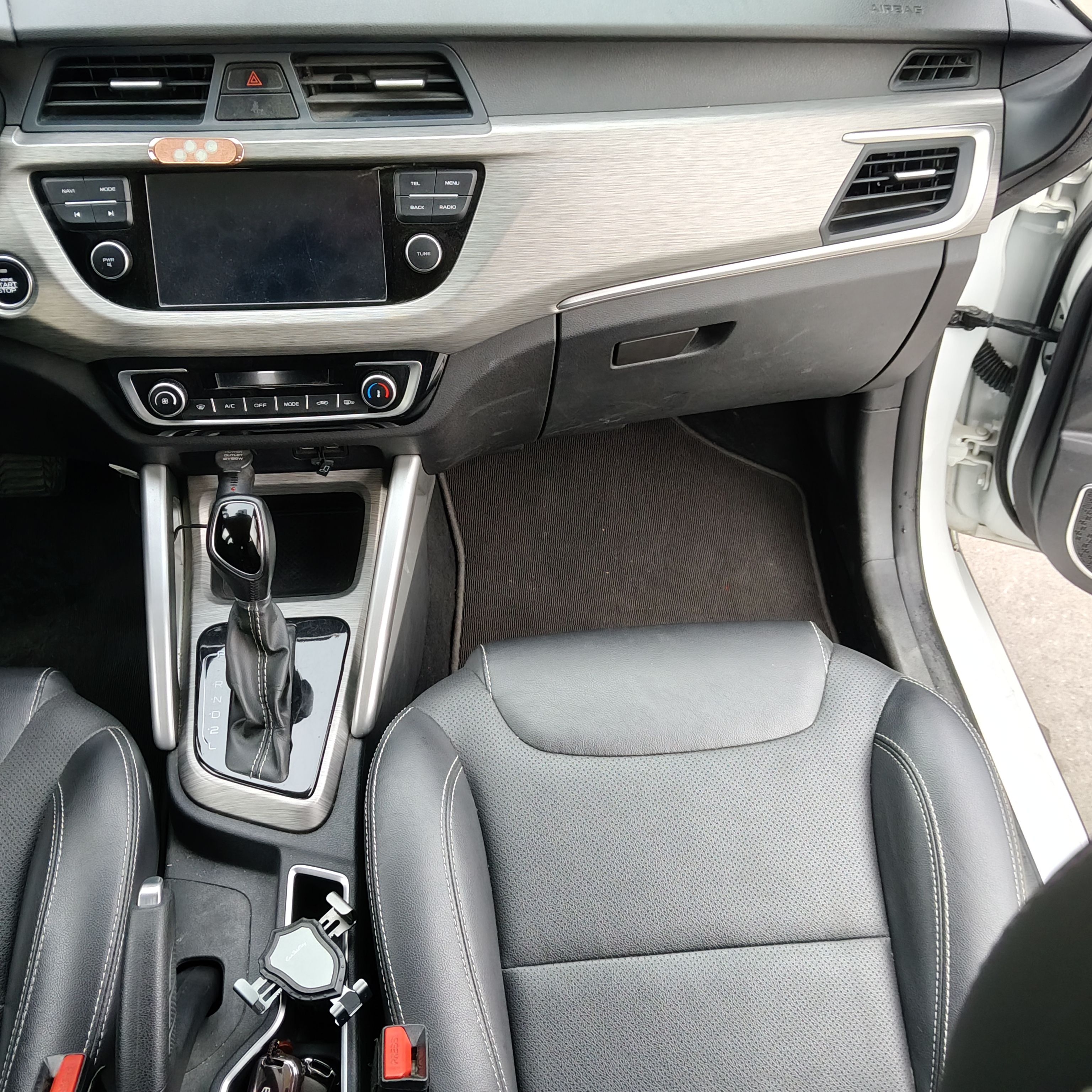 Vision X3 2020 car image #17