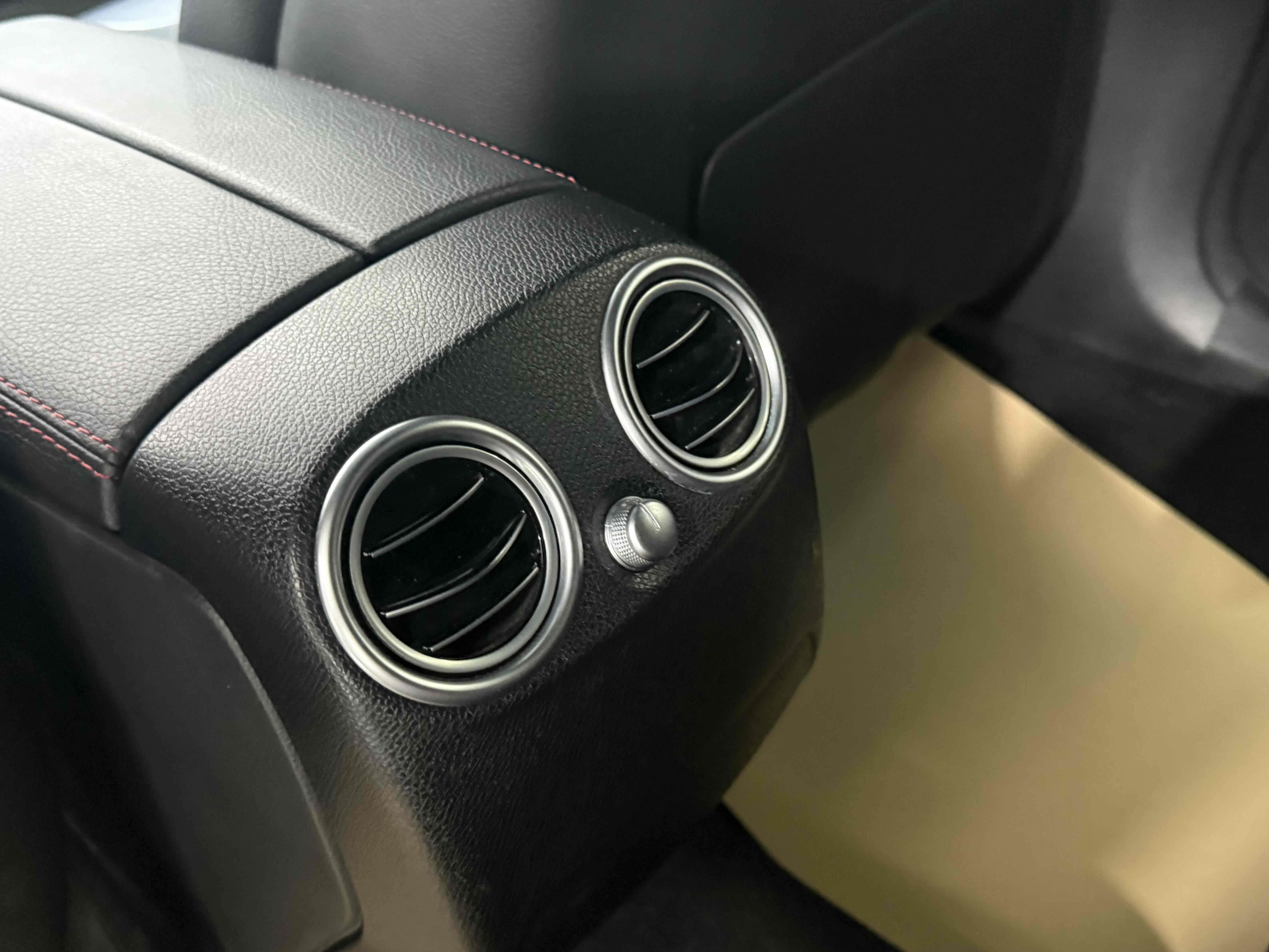 Mercedes-Benz GLC Coupe AMG 2018 صورة سيارة #17