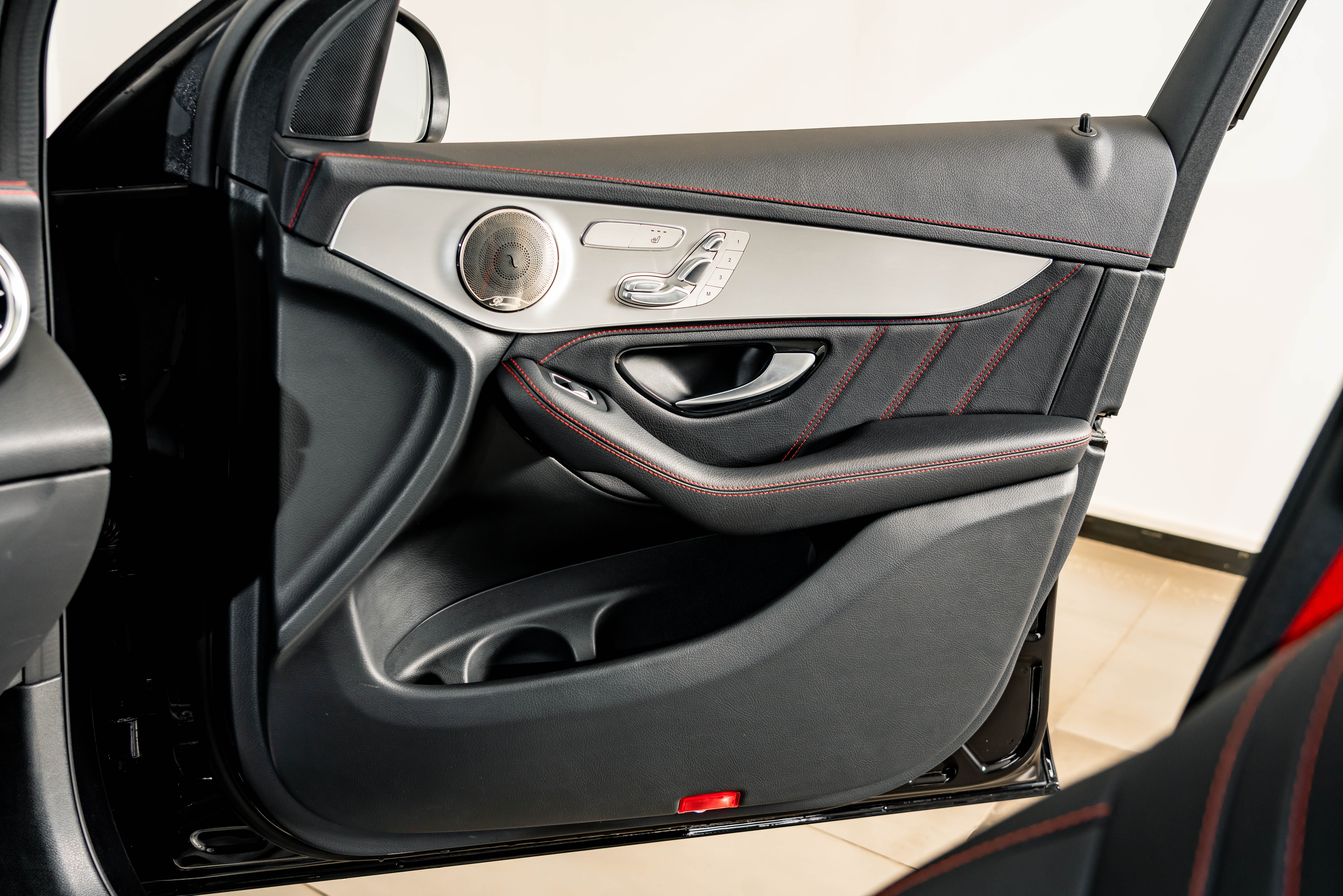 Mercedes-Benz GLC AMG 2019 immagine di auto #17