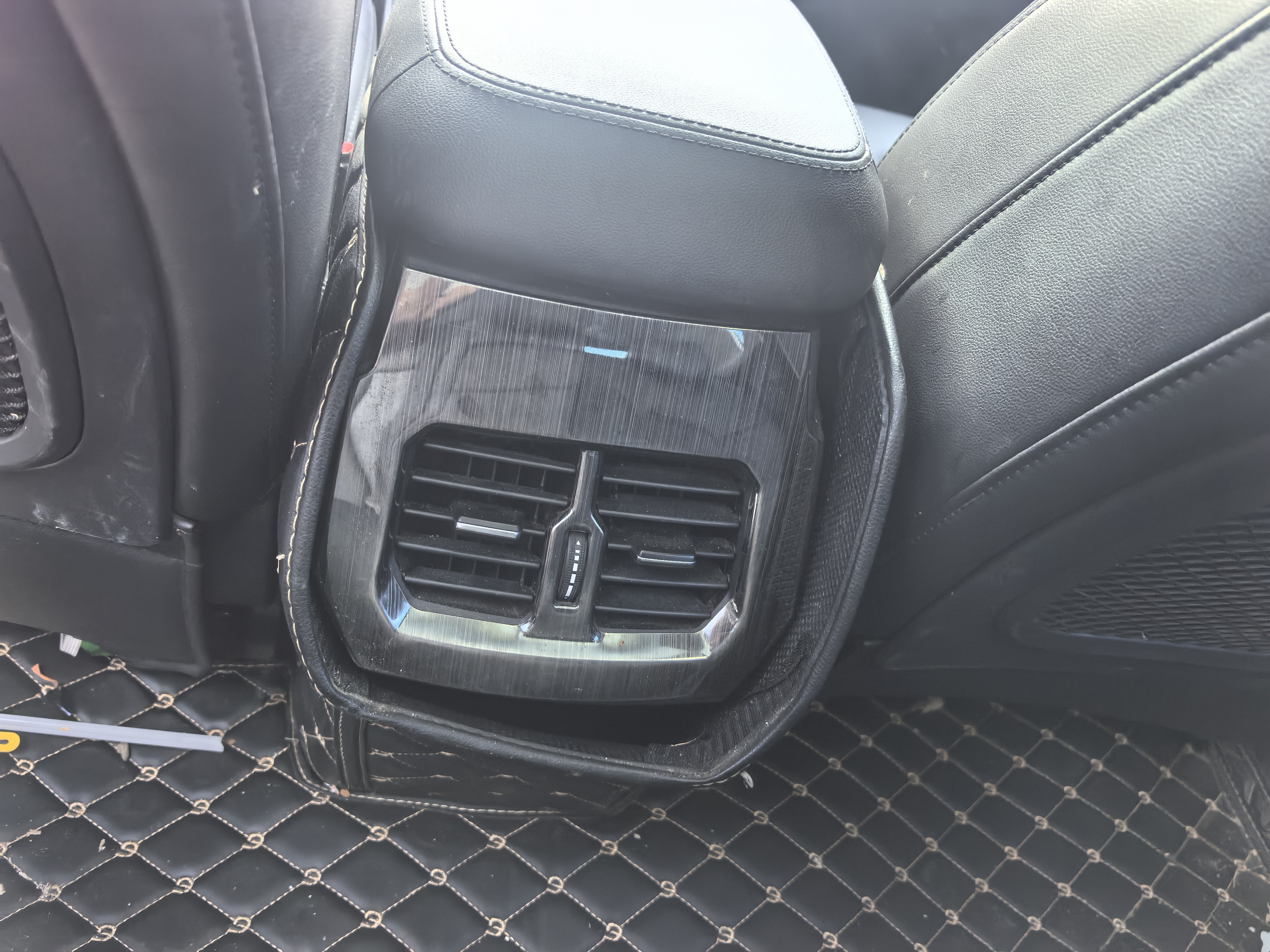 Haval H6 2017 car image #17