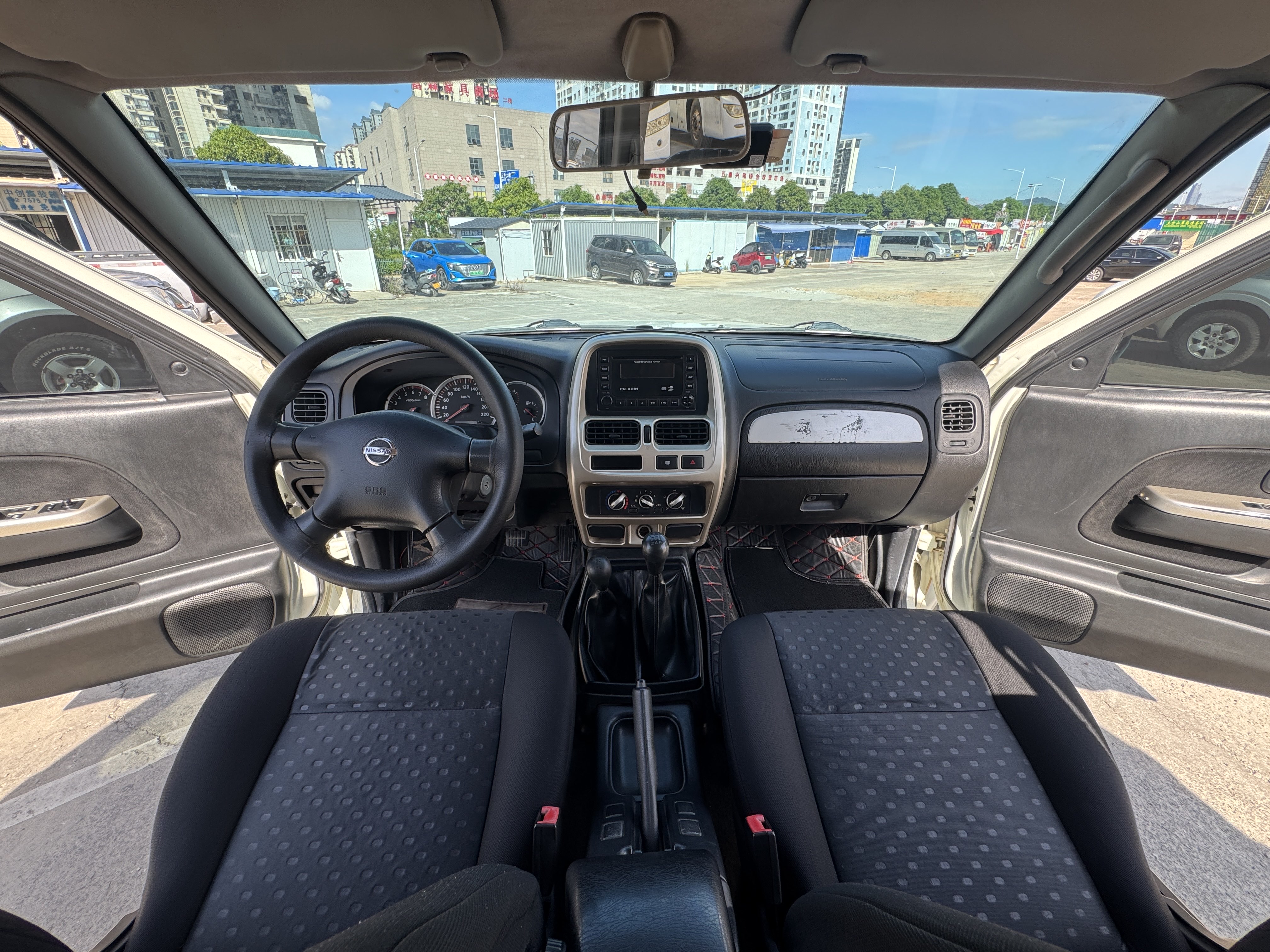 日产 日产帕拉丁 2011 汽车图片 #17