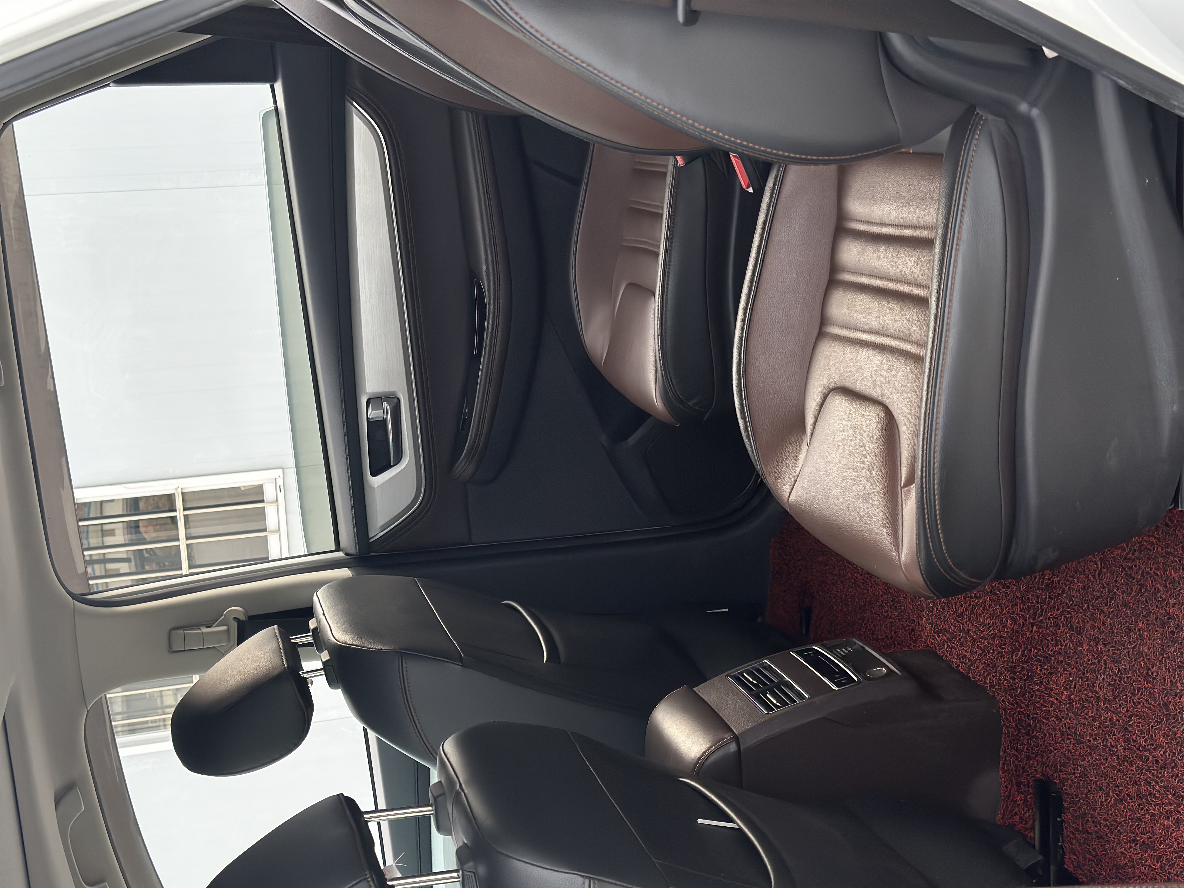 Forthing SX6 2019 car image #17