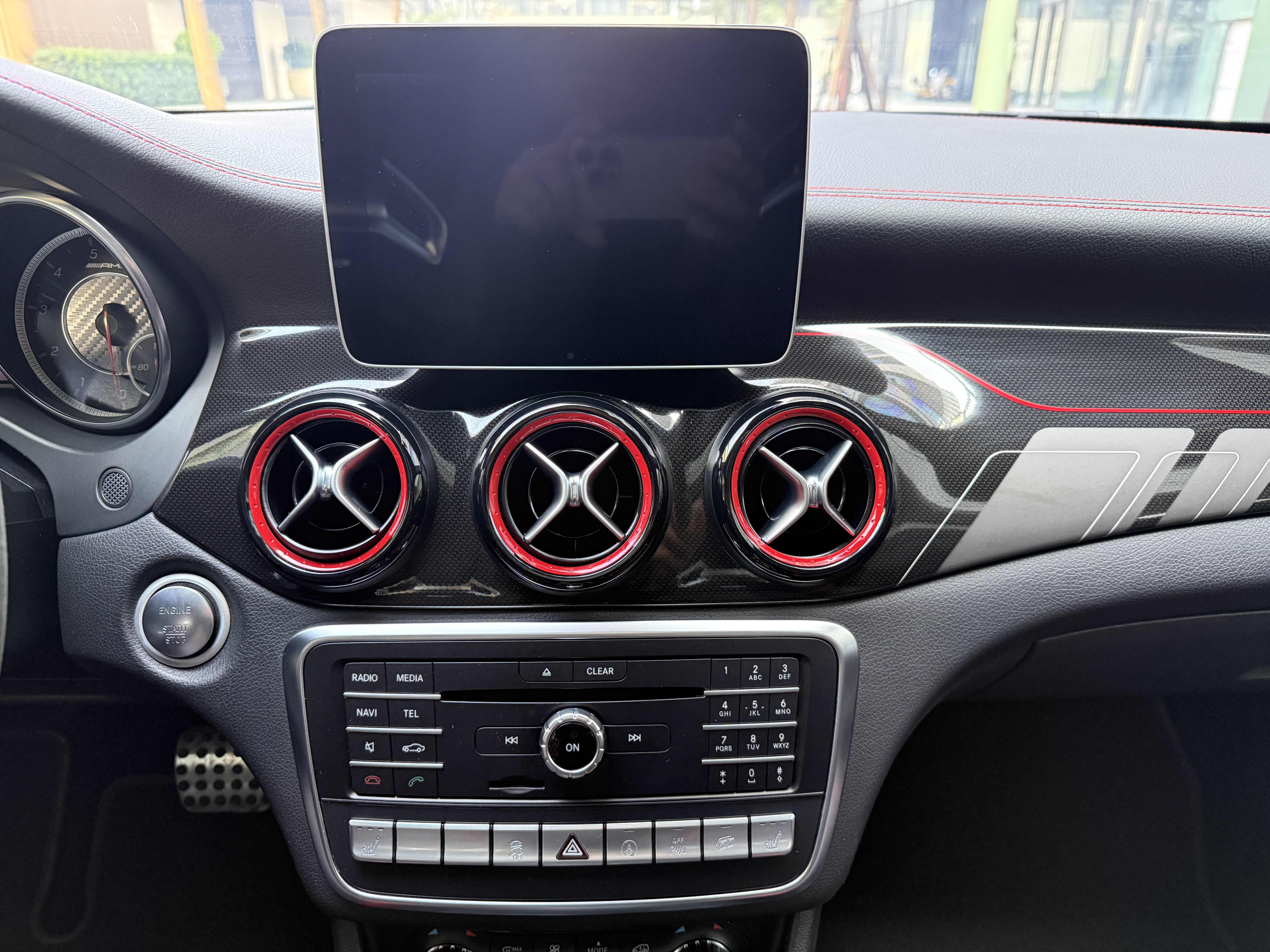 Mercedes-Benz GLA AMG 2019 immagine di auto #17