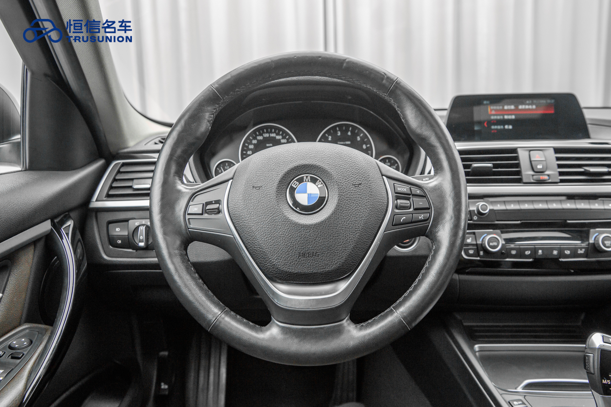 BMW 3 Series 2018 #17 BMW 3 Series 2018 car image #17