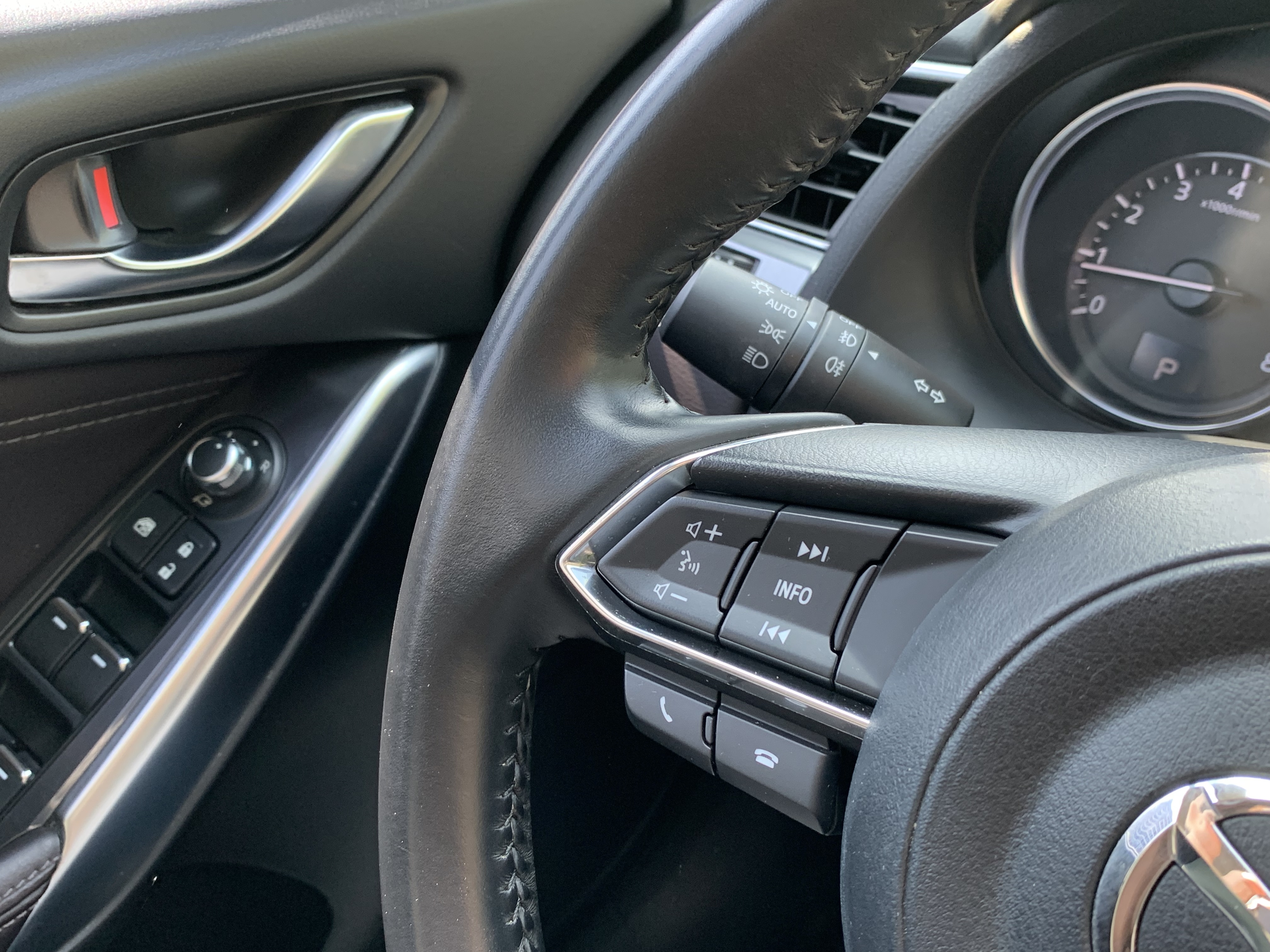 Mazda Atenza 2018 image de voiture #17