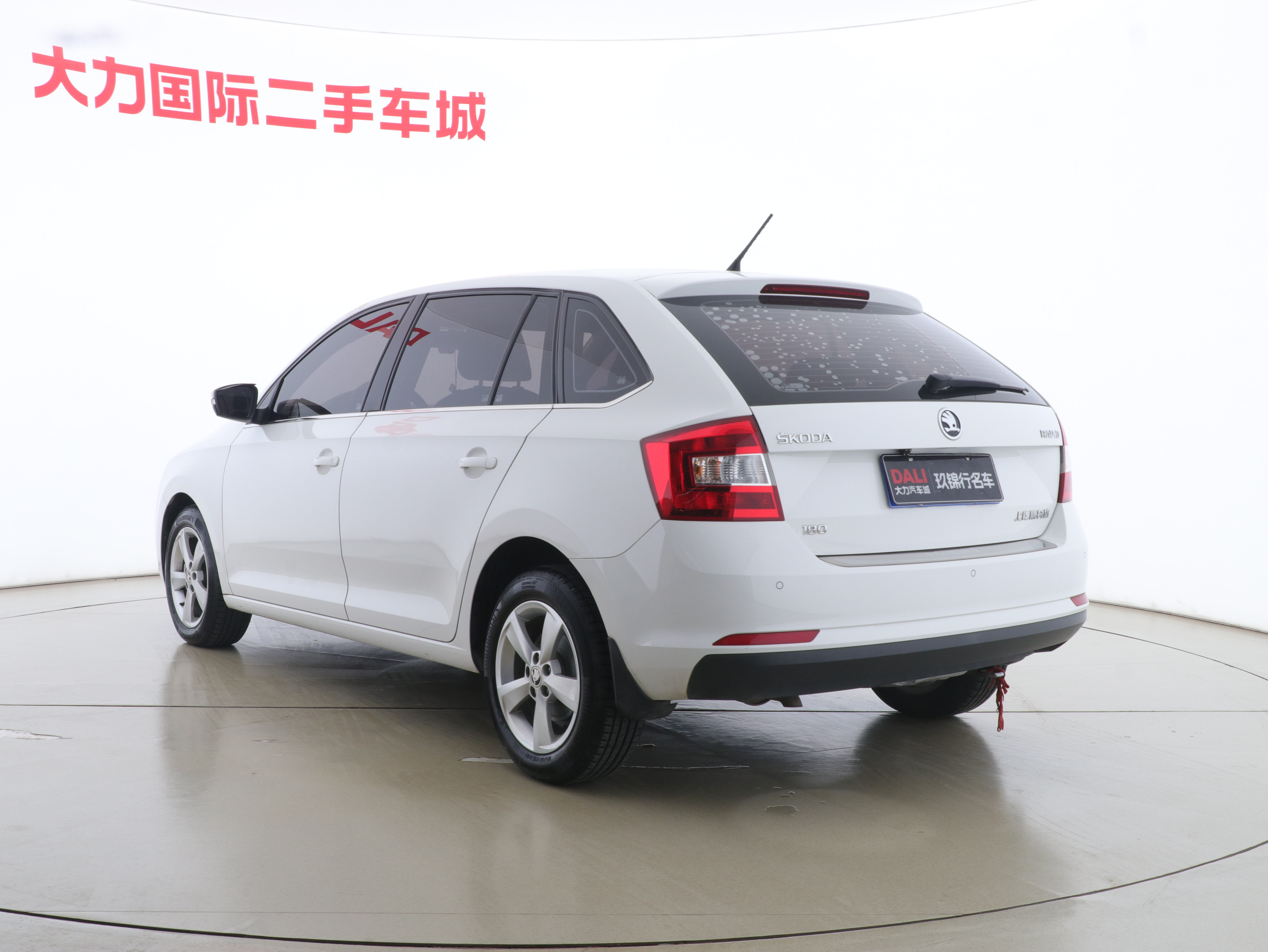 Skoda Rapid Spaceback 2018 immagine di auto #17