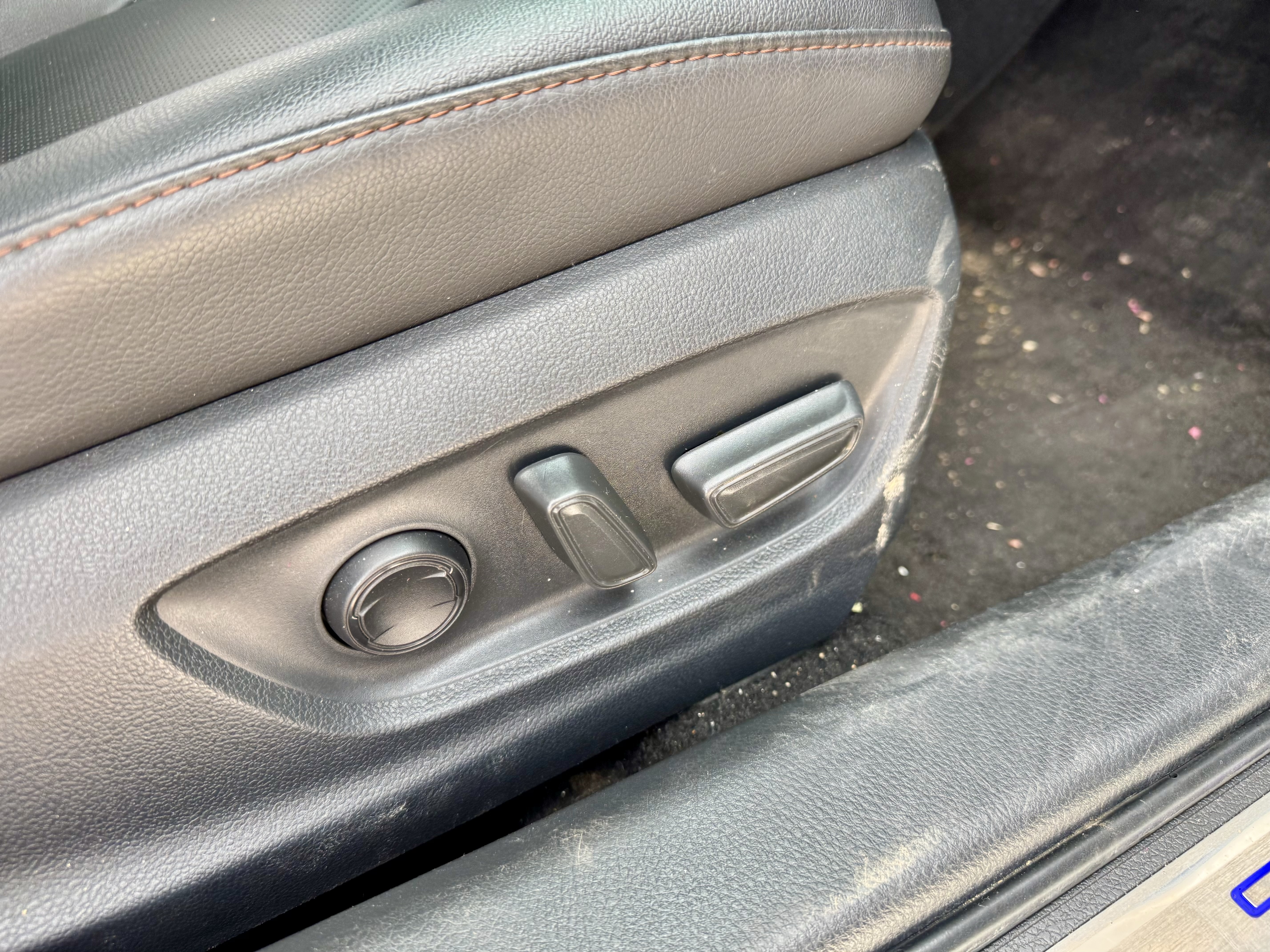 Toyota Camry 2018 car image #17