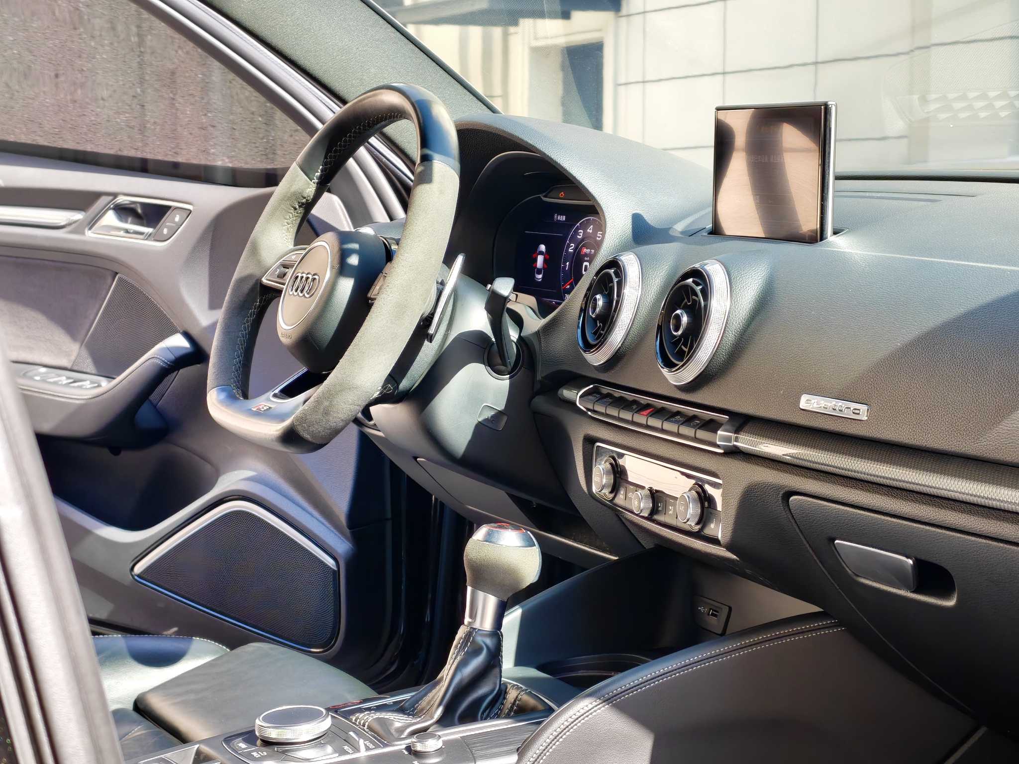 Audi RS 3 2018 #17 Audi RS 3 2018 car image #17