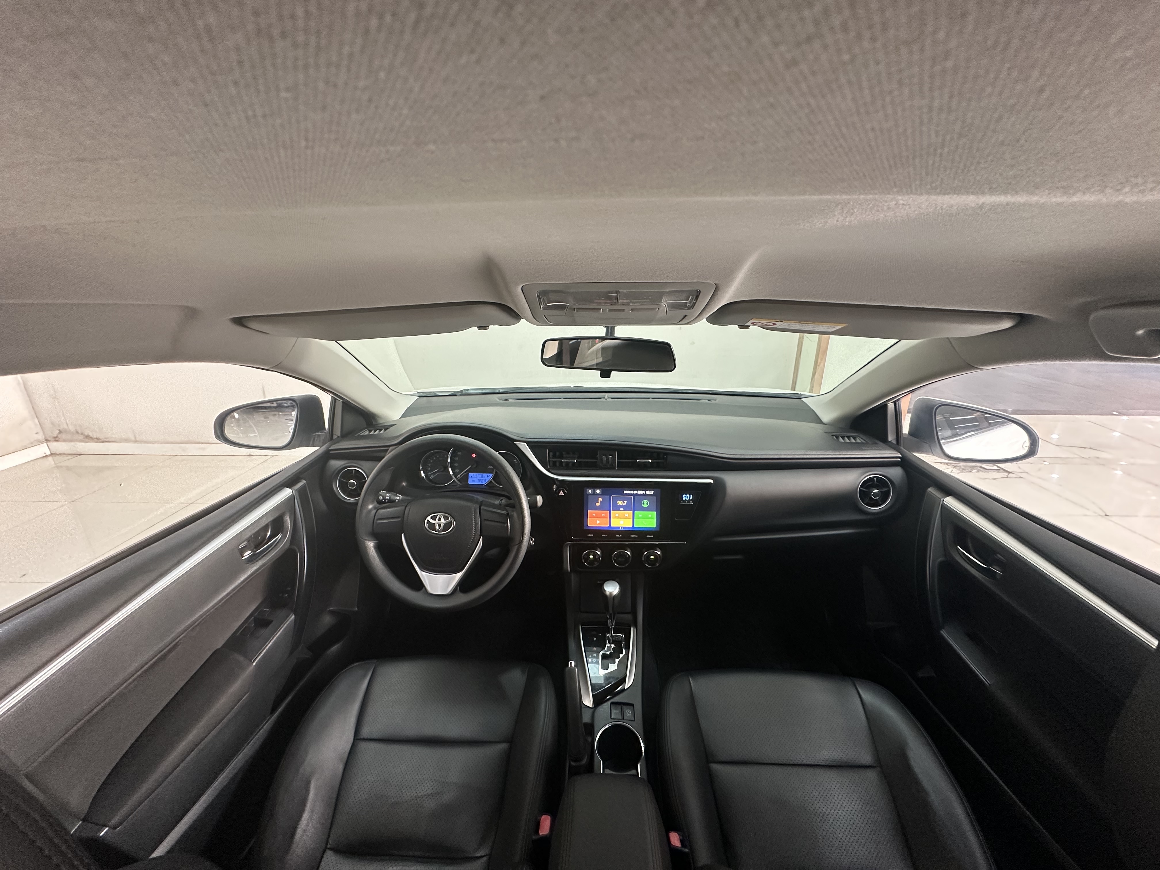 Toyota Corolla 2018 car image #17