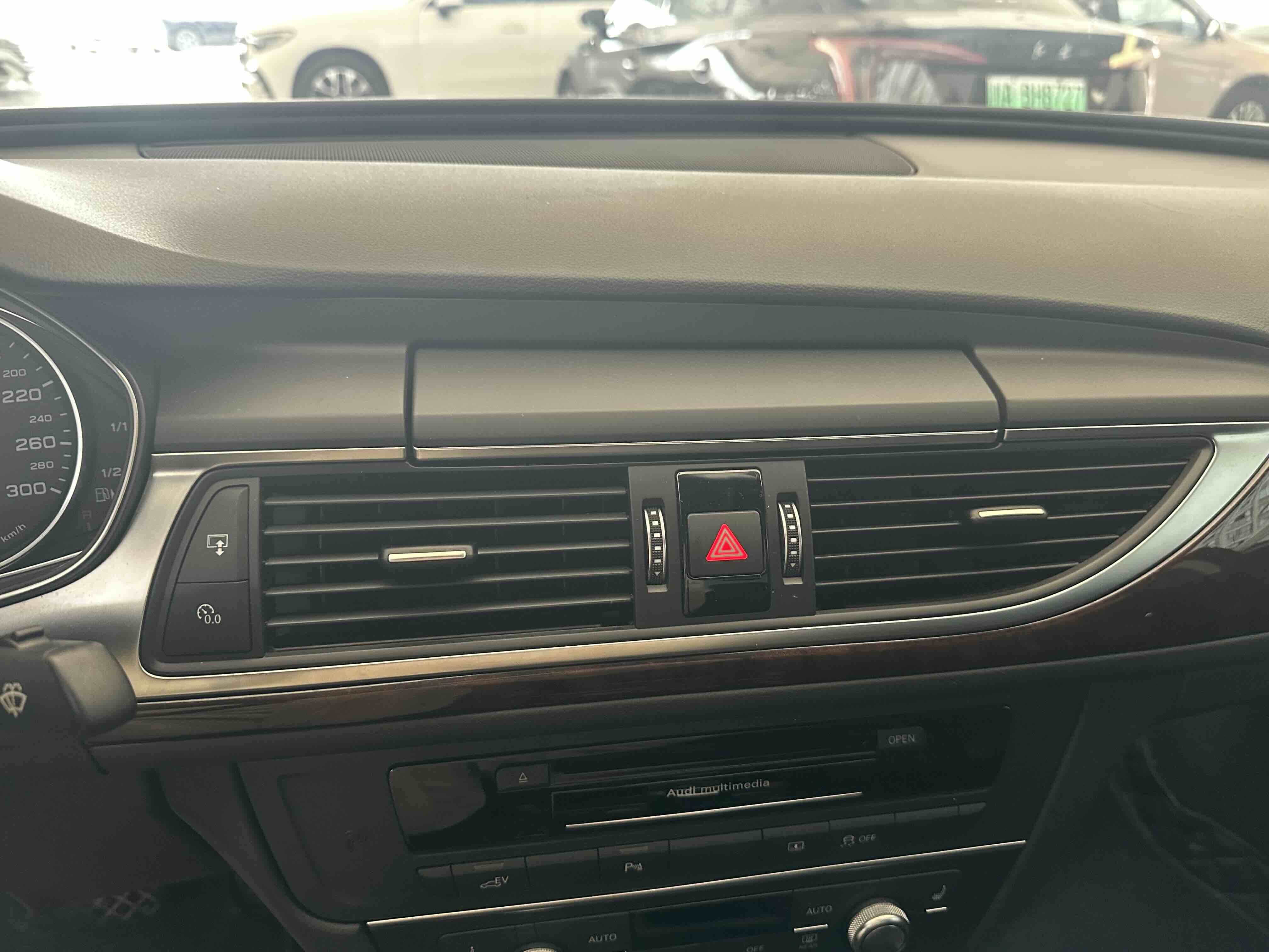 Audi A6L New Energy 2017 car image #17