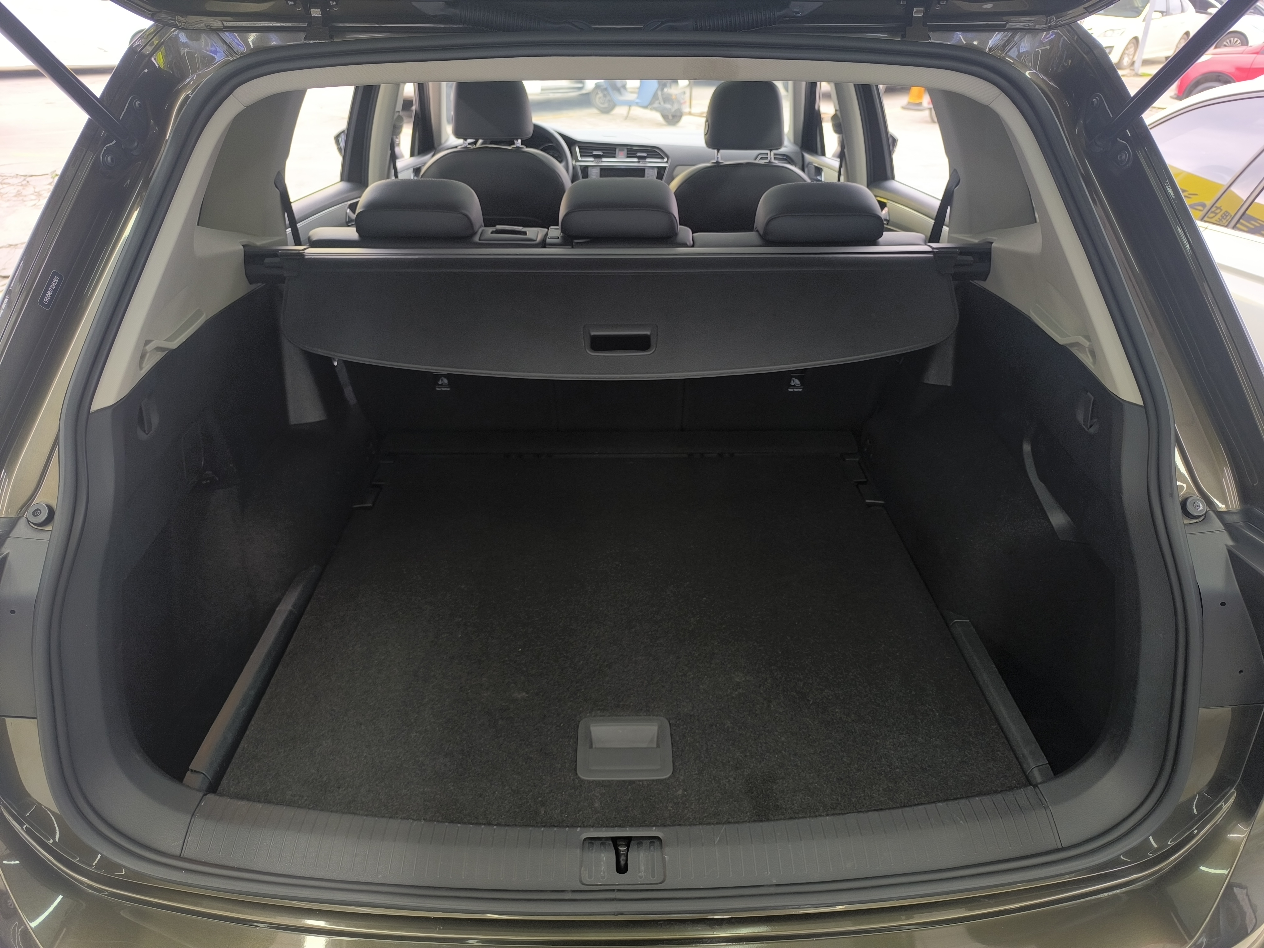Volkswagen Tiguan L 2018 #17 Volkswagen Tiguan L 2018 car image #17