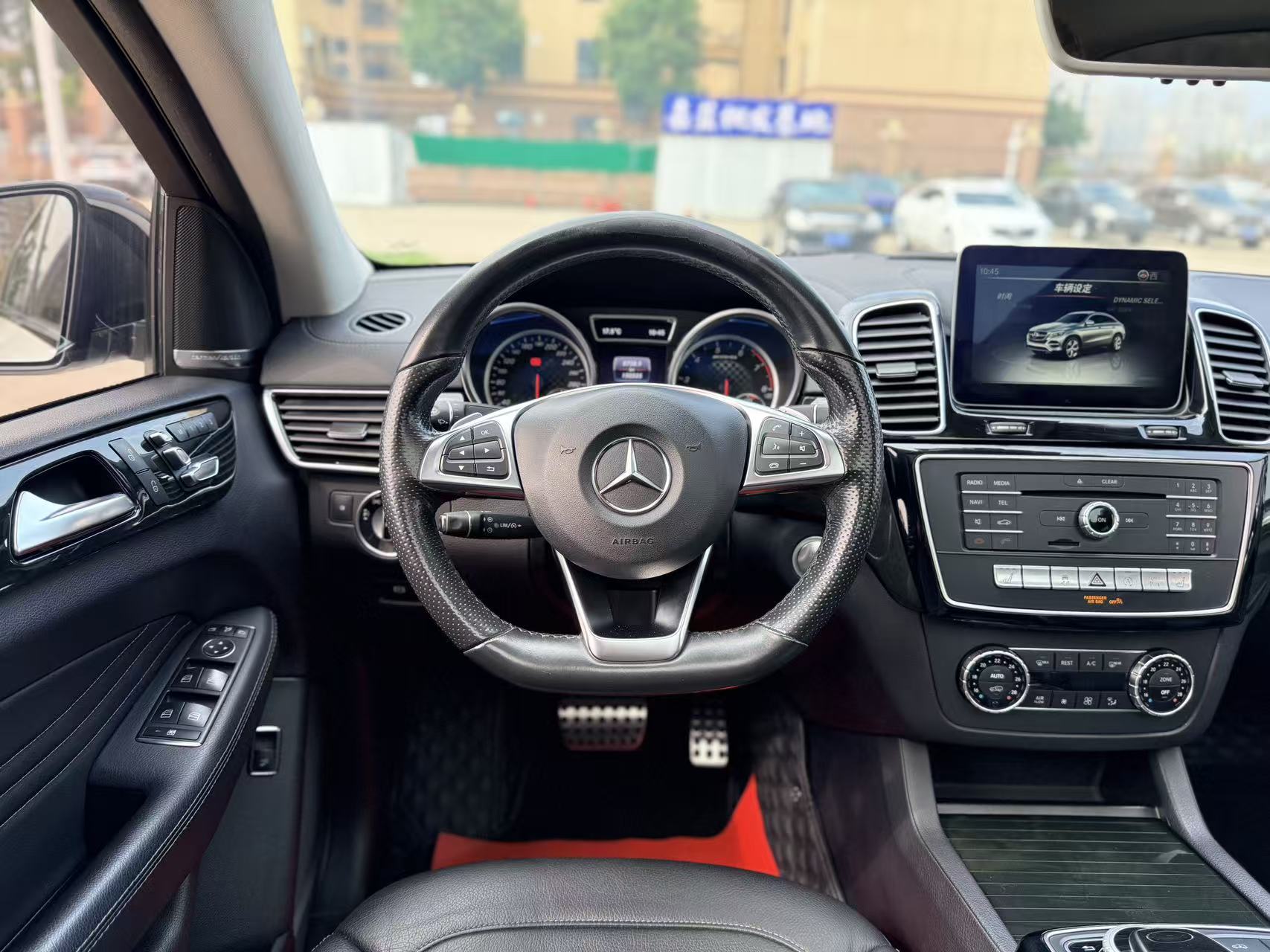 Mercedes-Benz GLE Coupe AMG 2018 car image #17