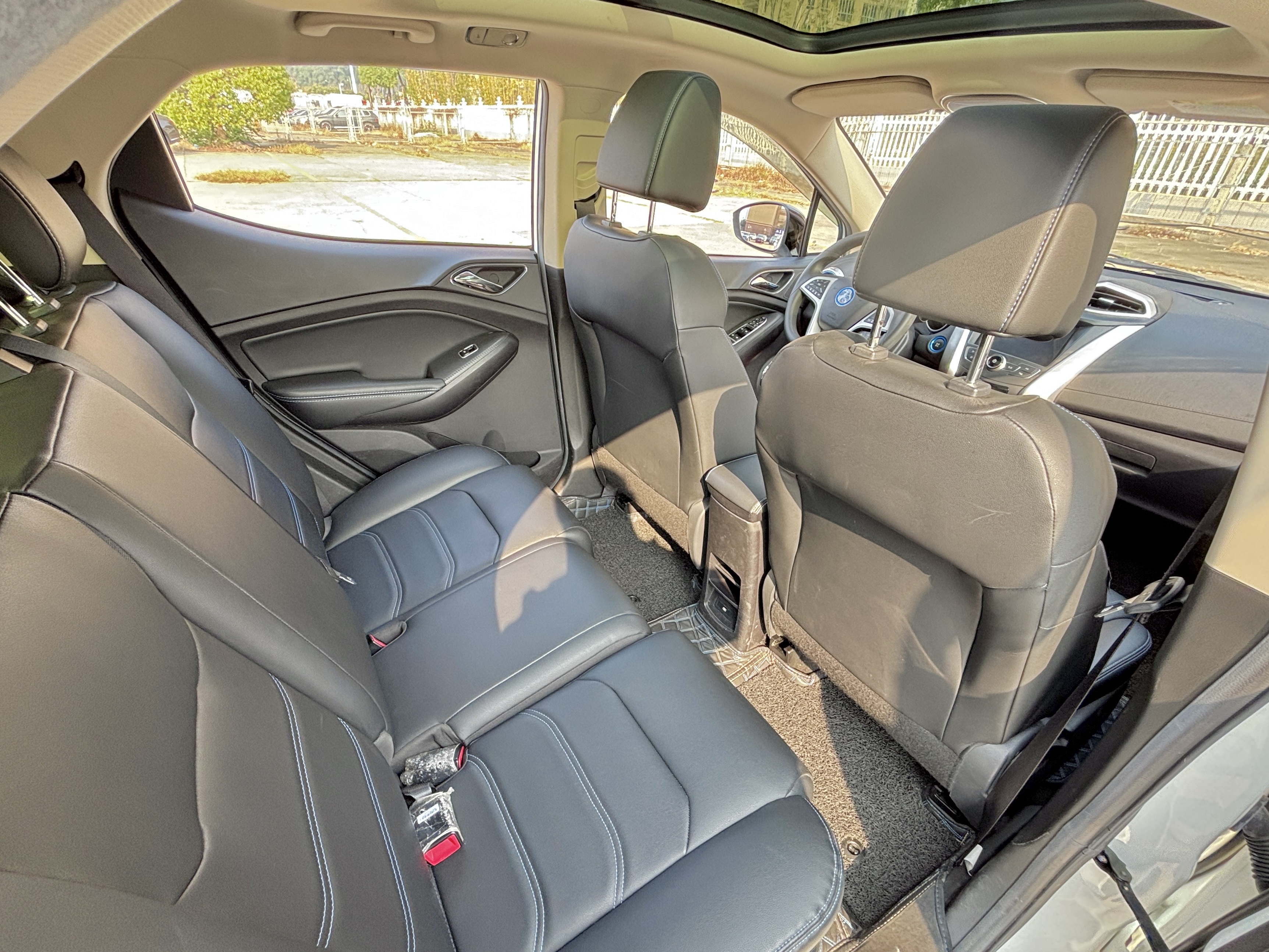 BYD Yuan New Energy 2018 car image #17