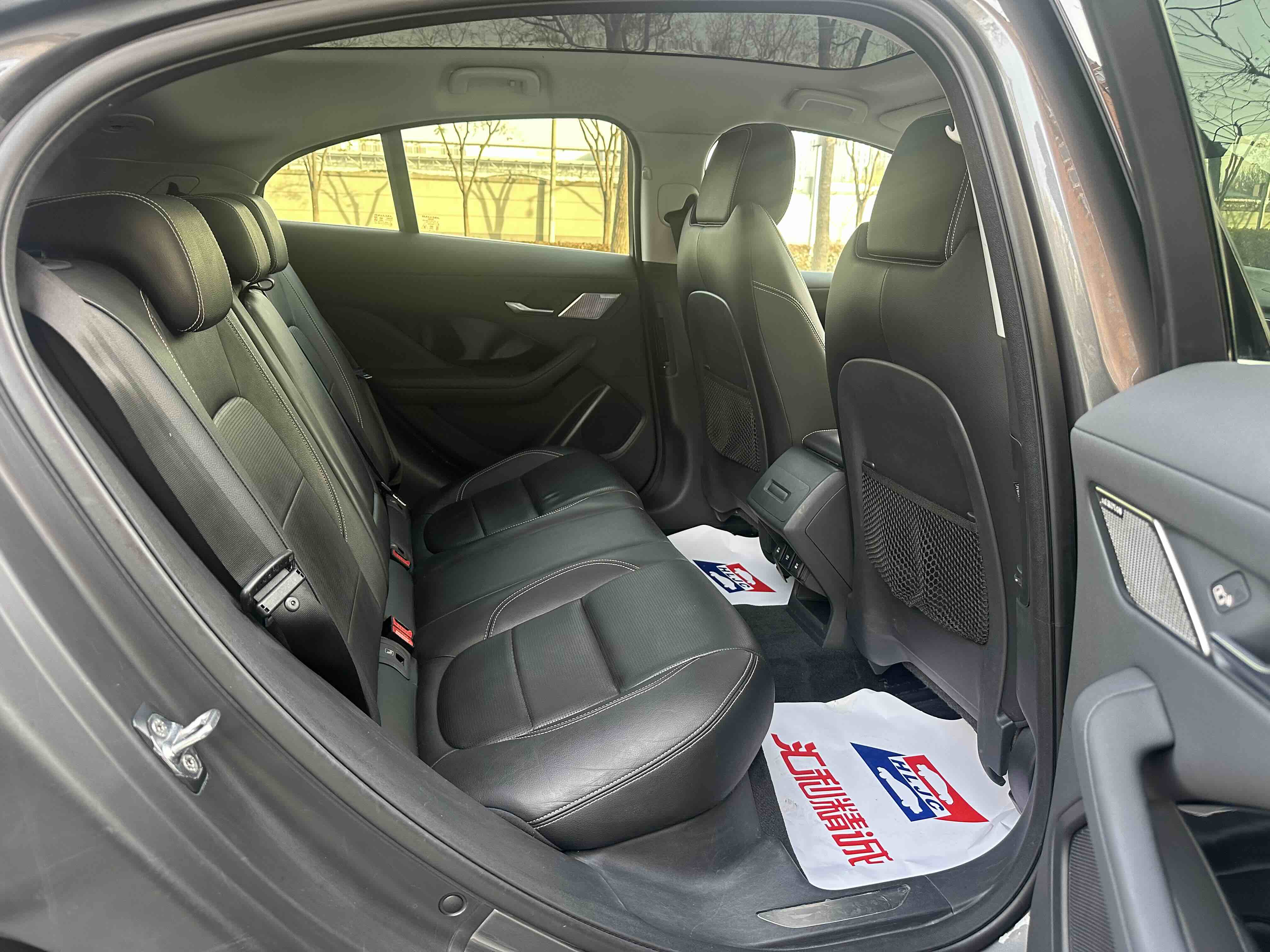 2018 #17 2018 car image #17