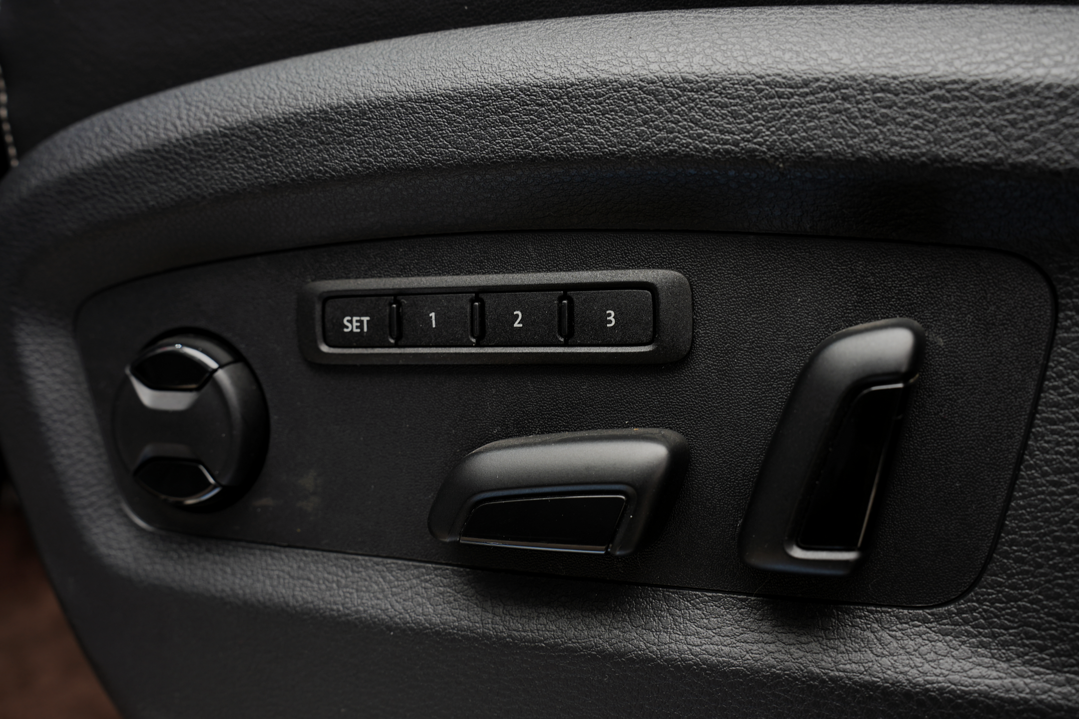 Volkswagen Multivan 2018 car image #17