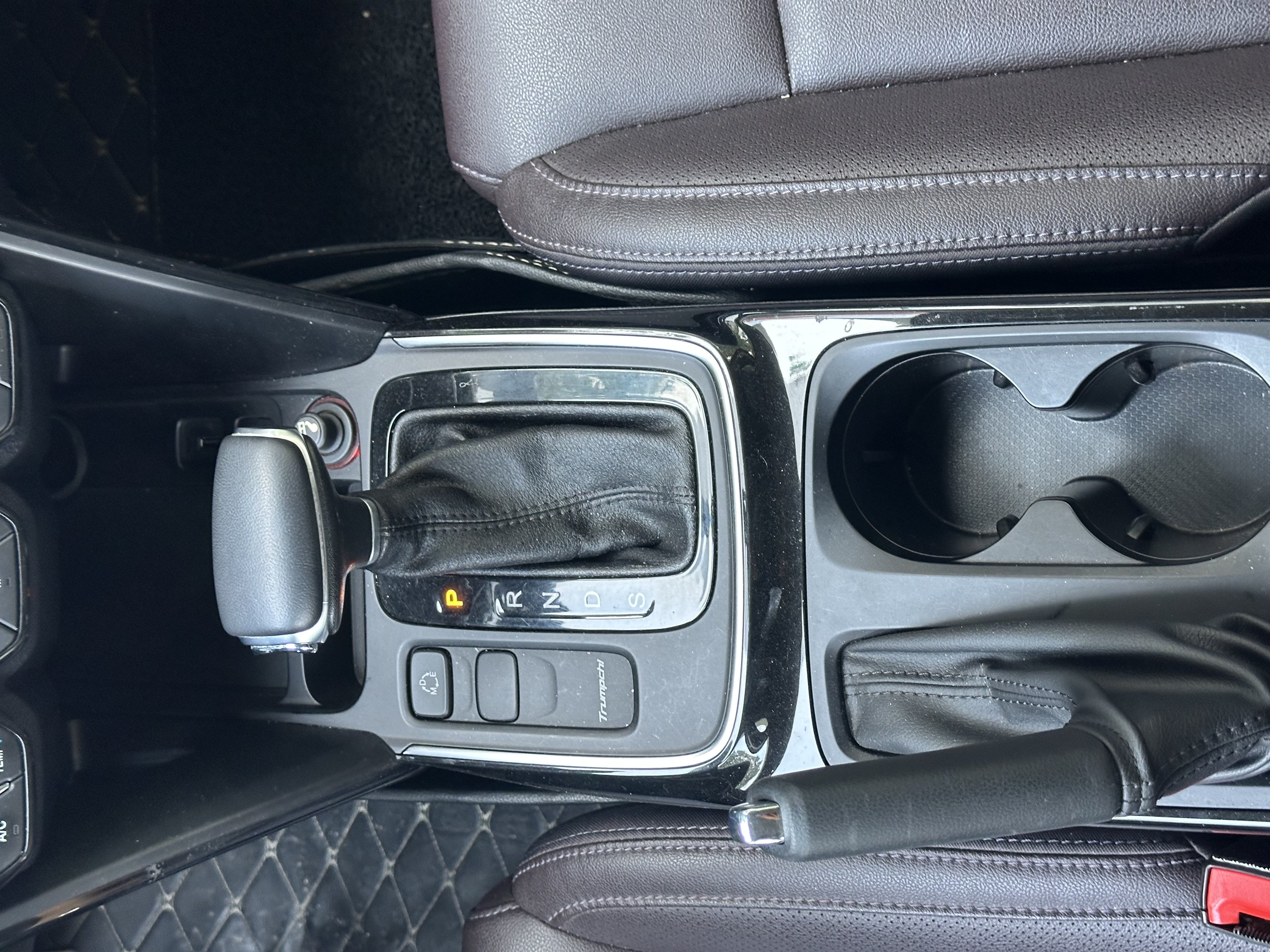 GAC Trumpchi GS4 2019 #17 GAC Trumpchi GS4 2019 car image #17