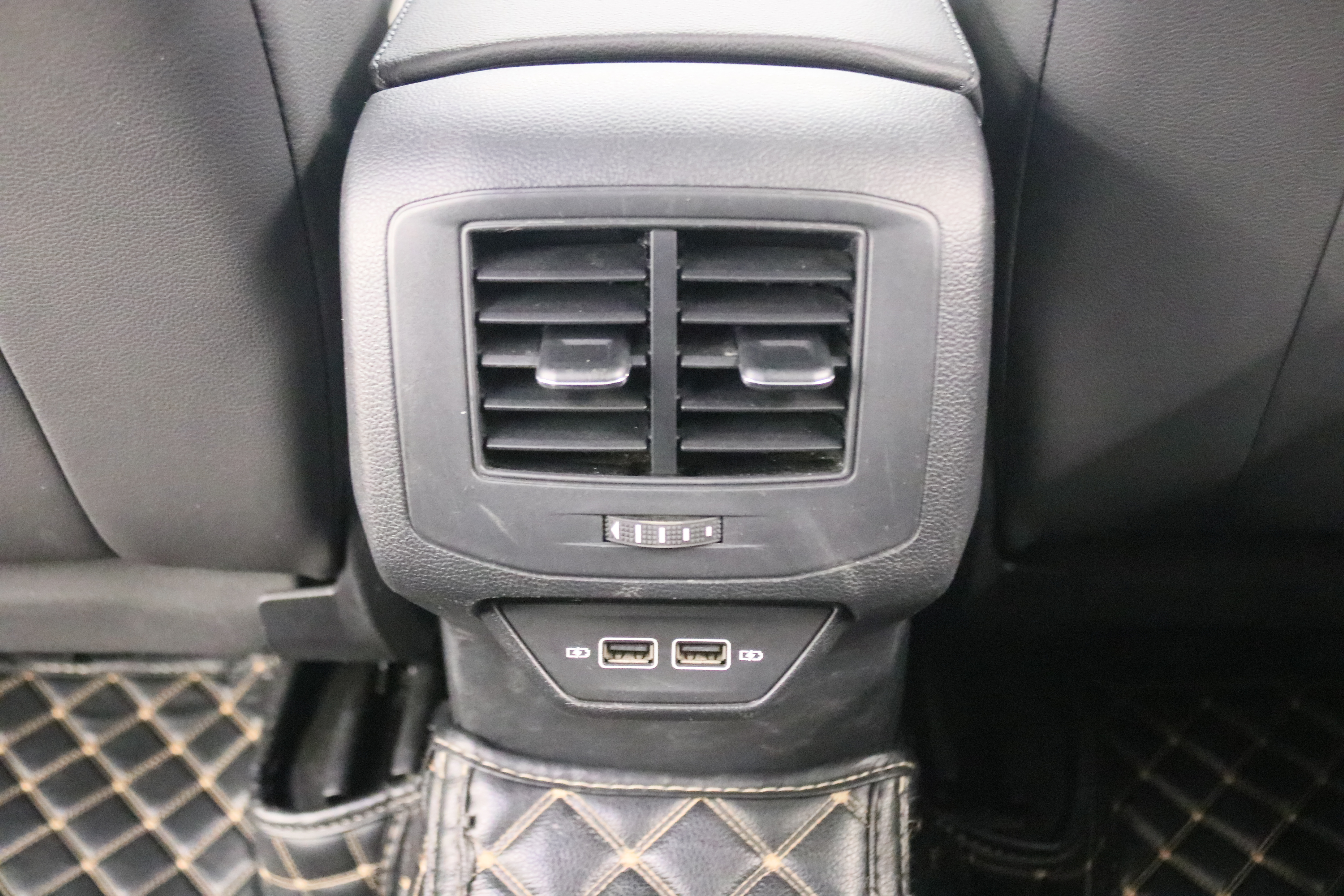 T-Roc 2019 car image #17