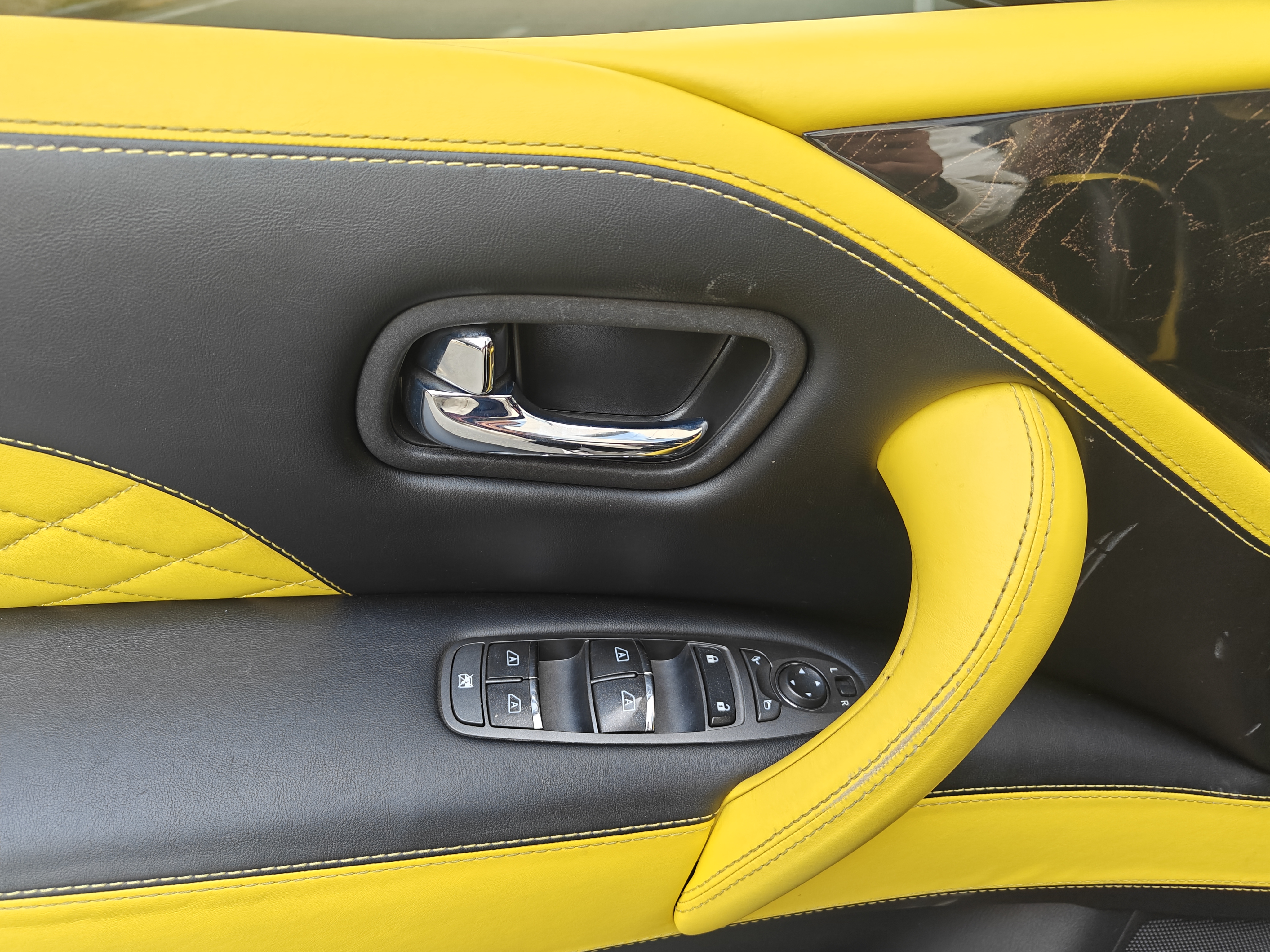 Nissan 2020 car image #17