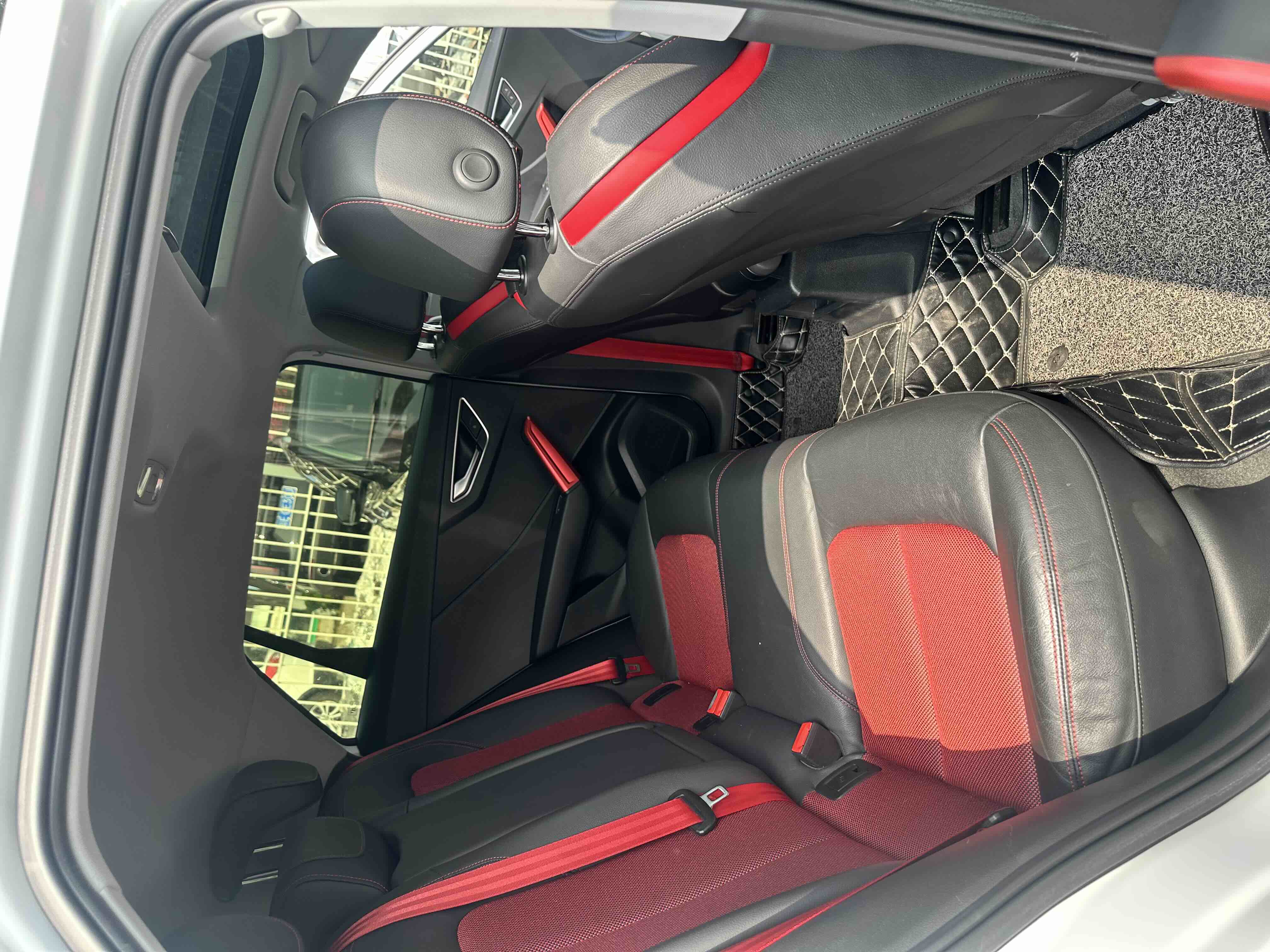 Q2L 2019 car image #17