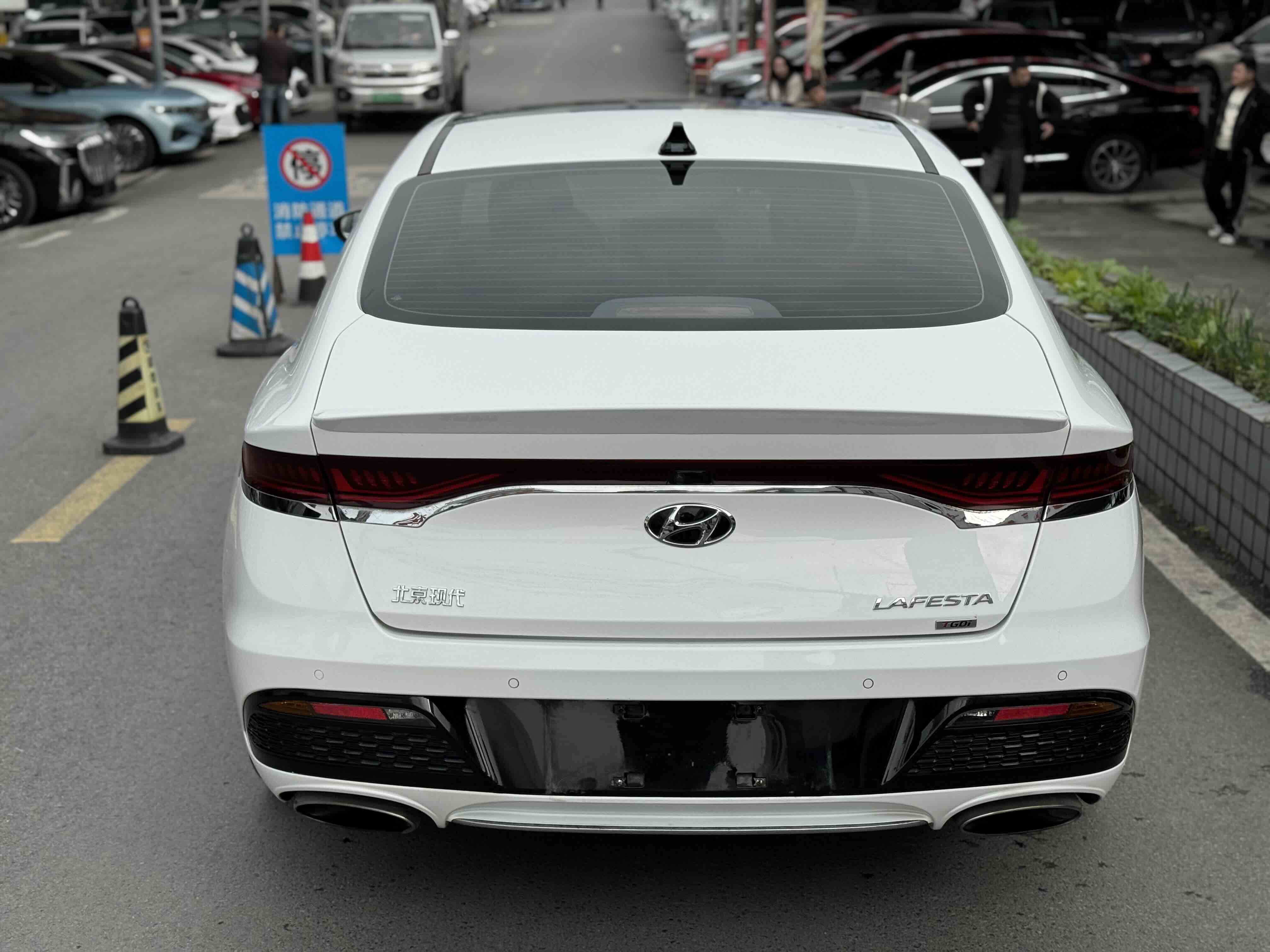 Hyundai Lafesta 2018 car image #17