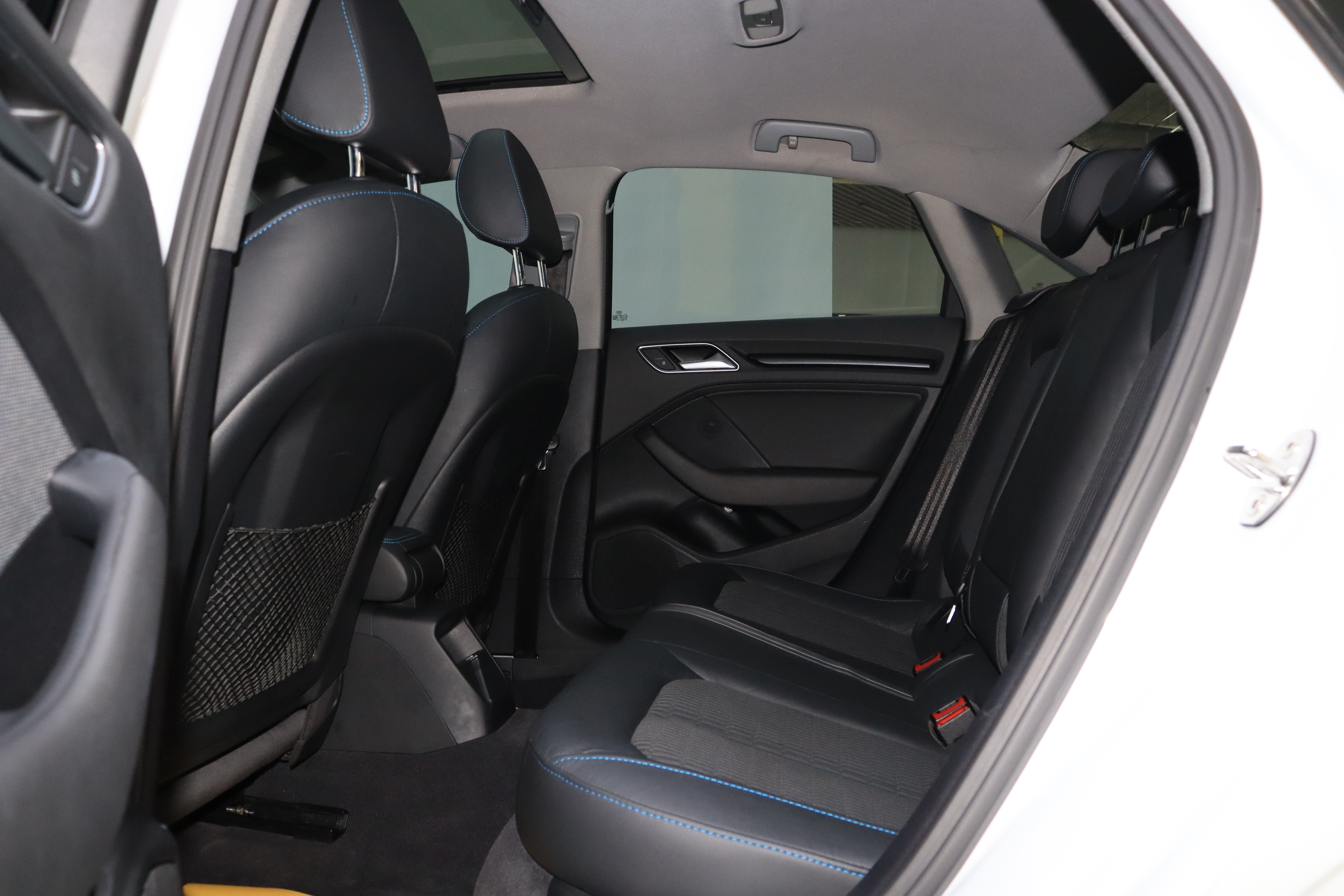 Audi A3 2019 car image #17