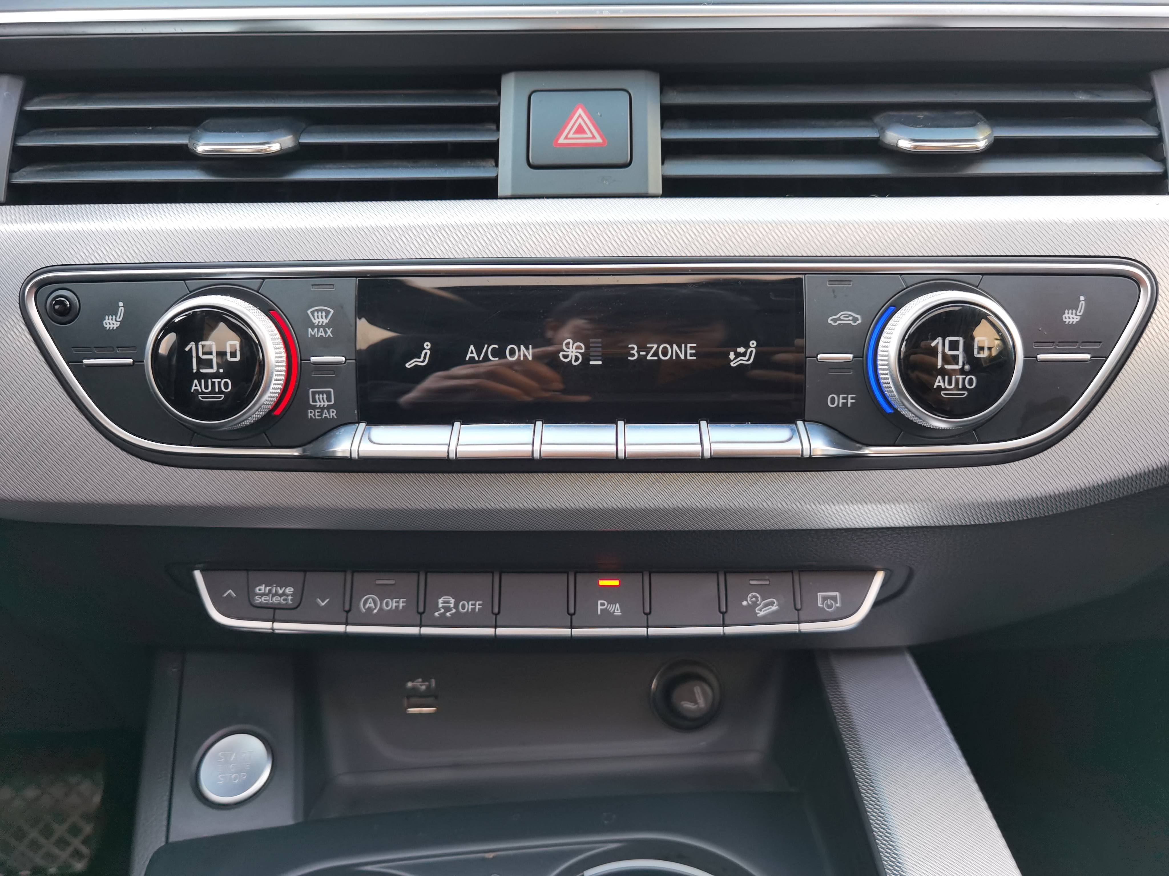 Audi A4 (Imported) 2019 #17 Audi A4 (Imported) 2019 car image #17