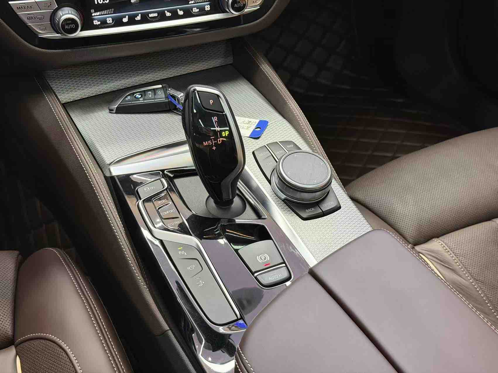 BMW 6 Series GT 2019 car image #17