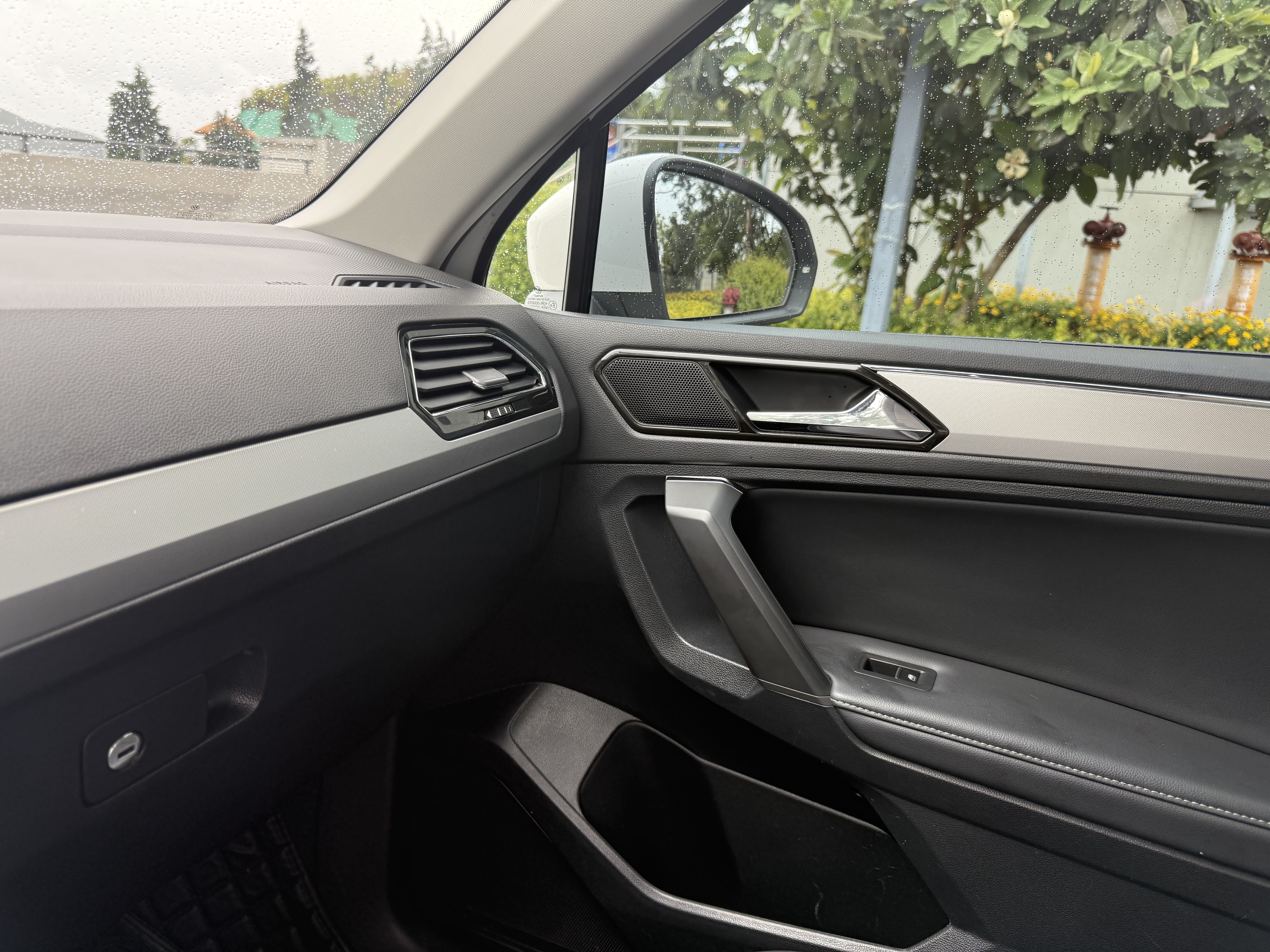 Volkswagen Tiguan L 2019 #17 Volkswagen Tiguan L 2019 car image #17