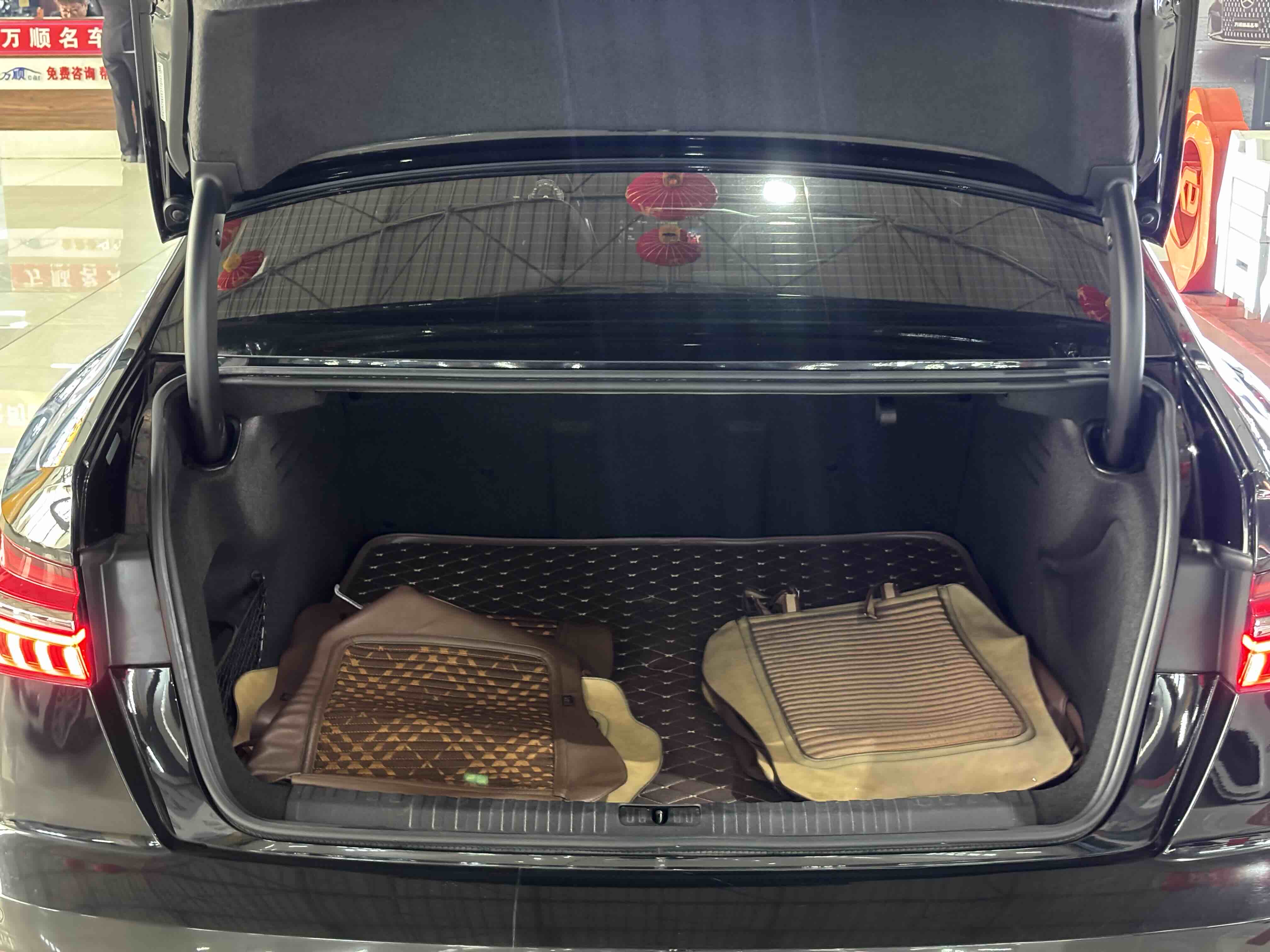 Audi A6L 2019 car image #17