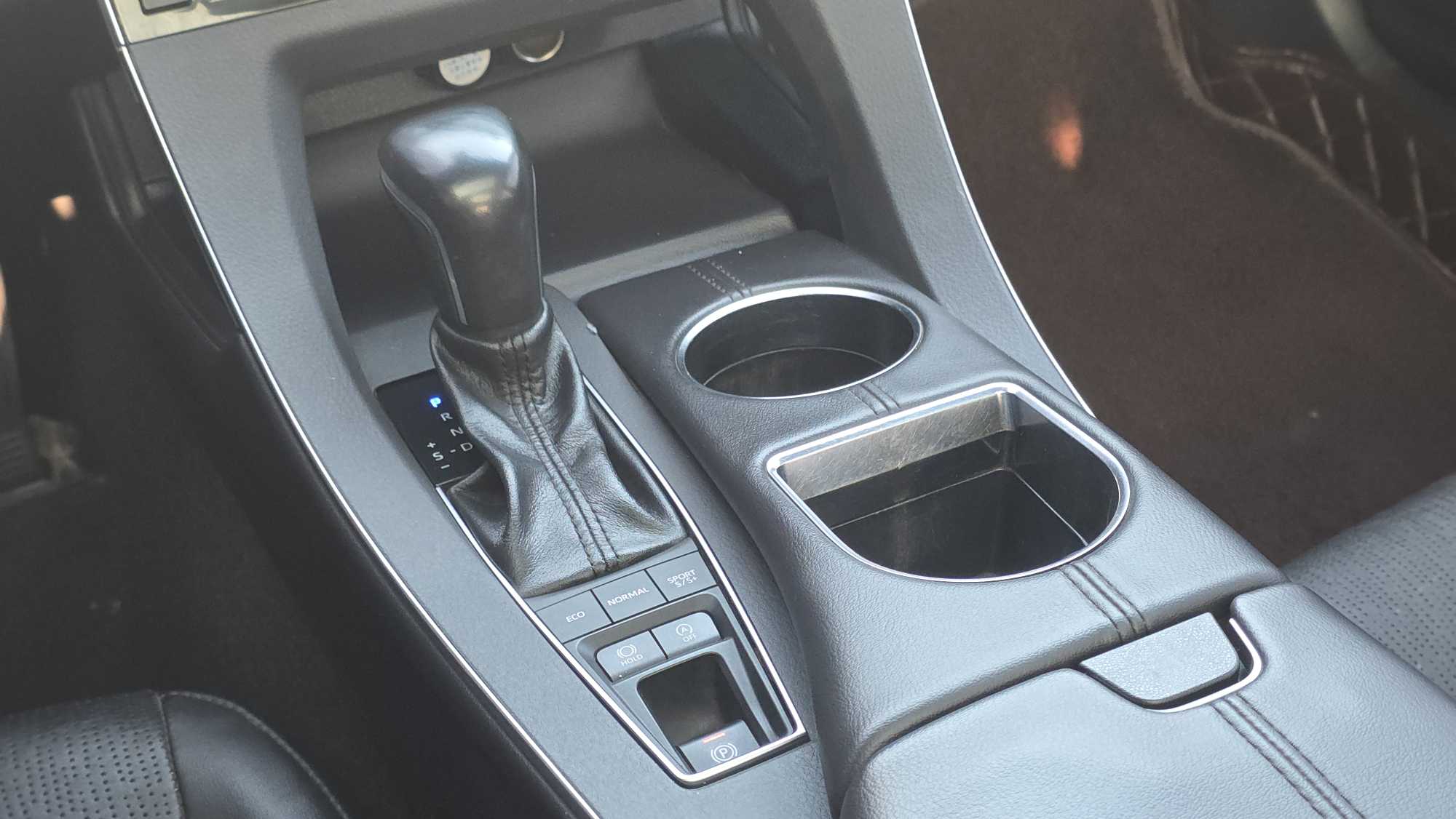 Toyota Avalon 2019 car image #17