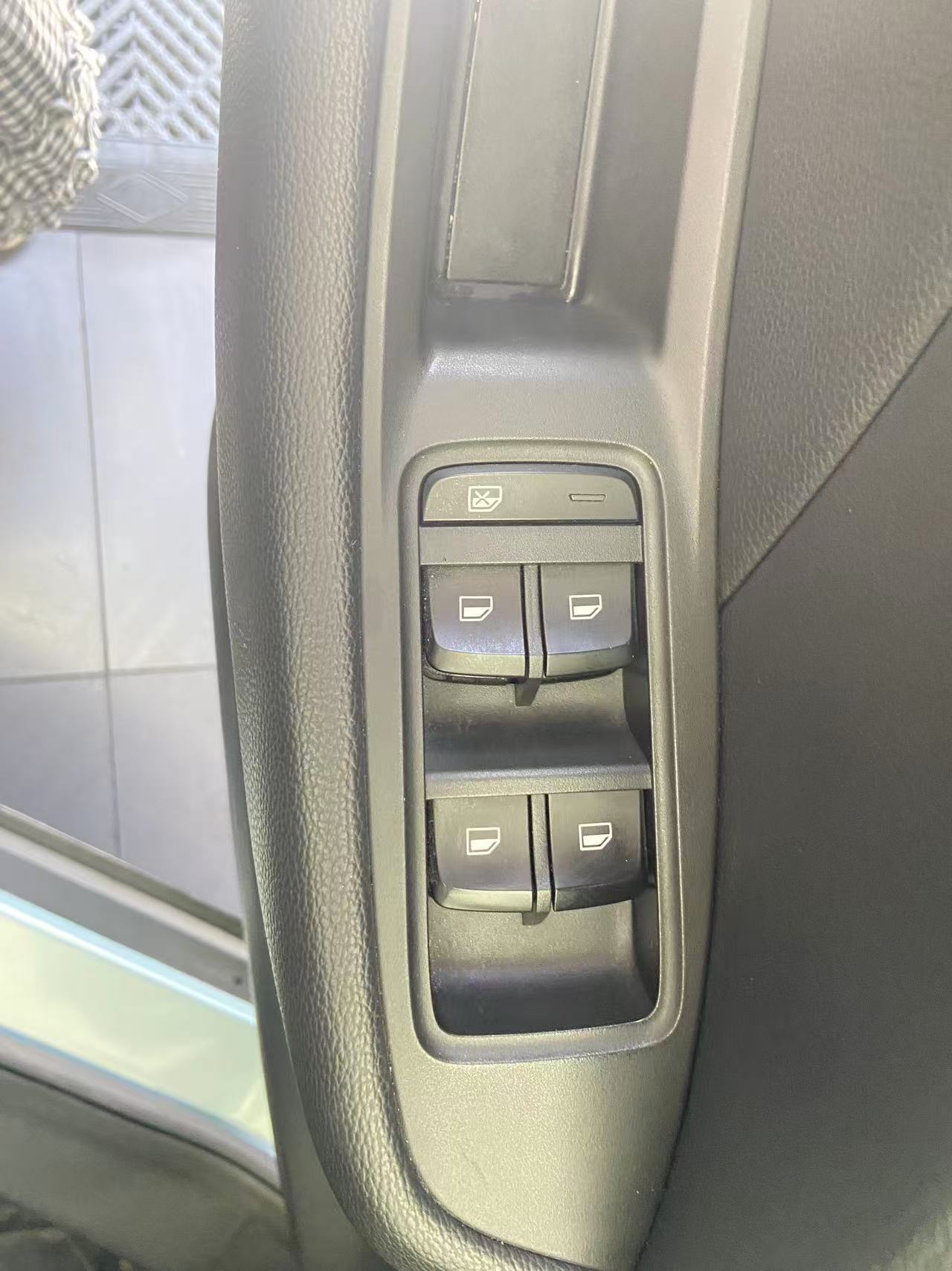 MG EZS Electric 2019 изображение автомобиля #17