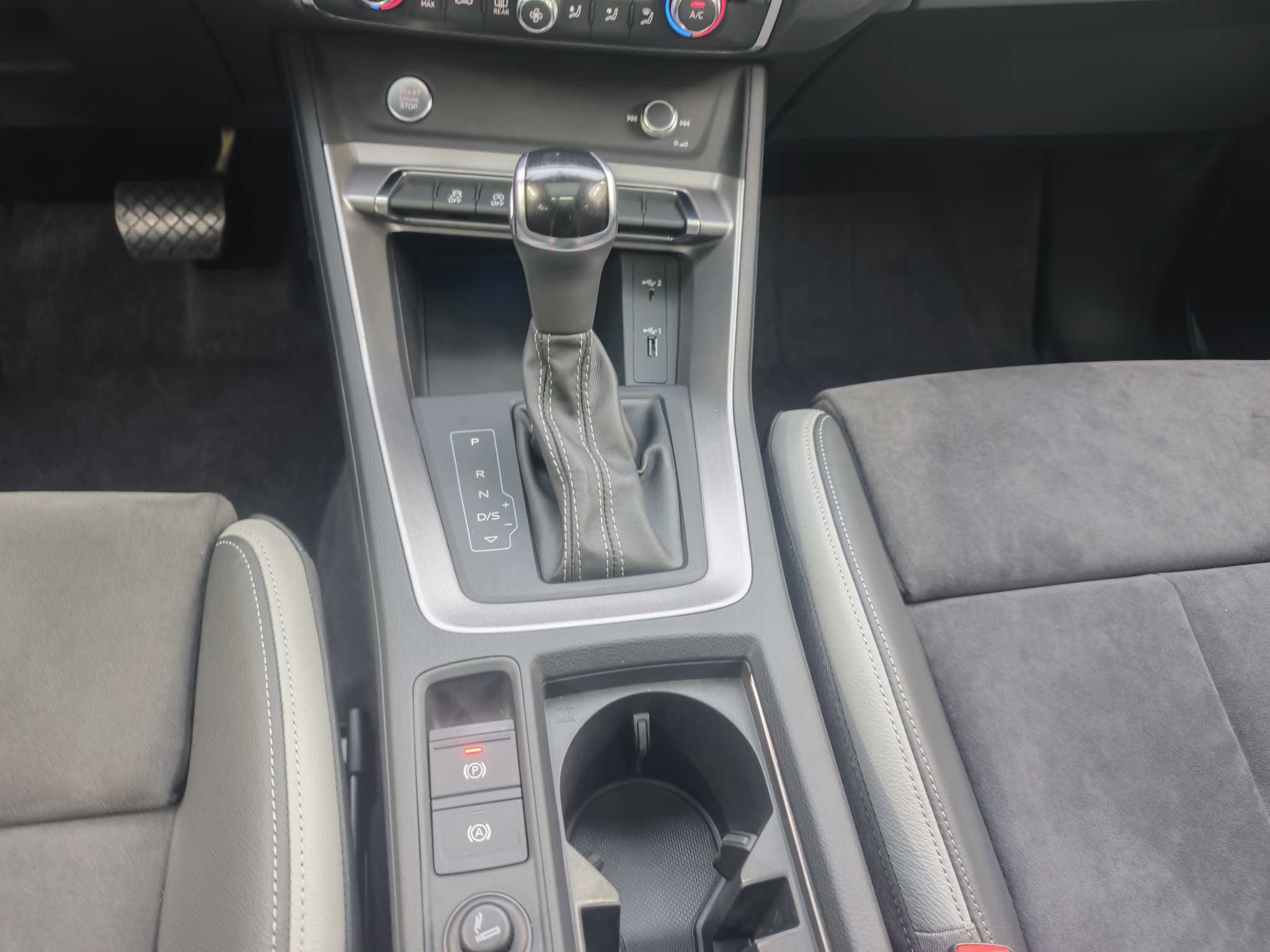 Audi Q3 2019 #17 Audi Q3 2019 car image #17