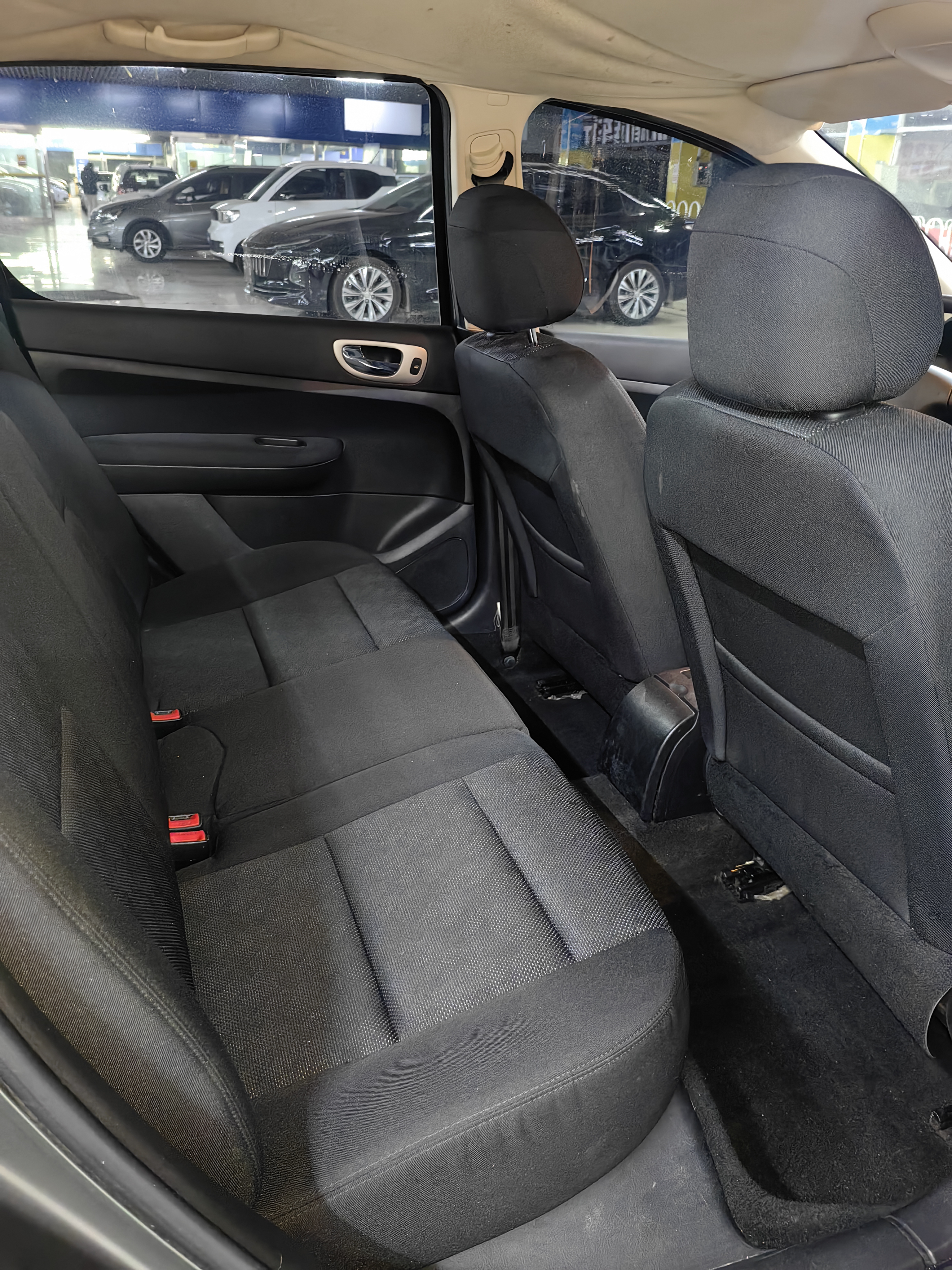 Peugeot 307 2011 car image #17